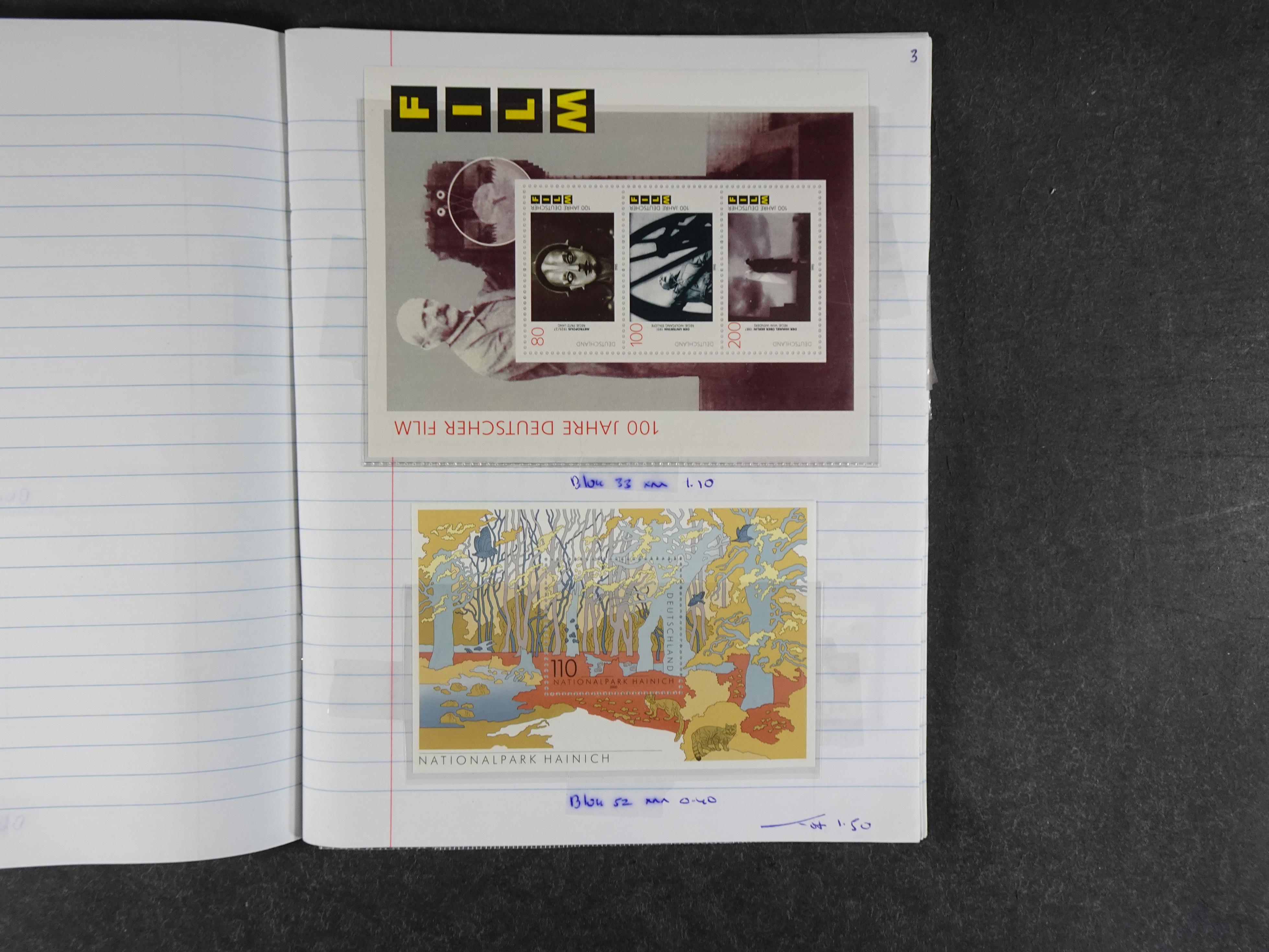 Mooie partij rondzendboekjes enorme restwaarde leuk voor weder verkoper.  161