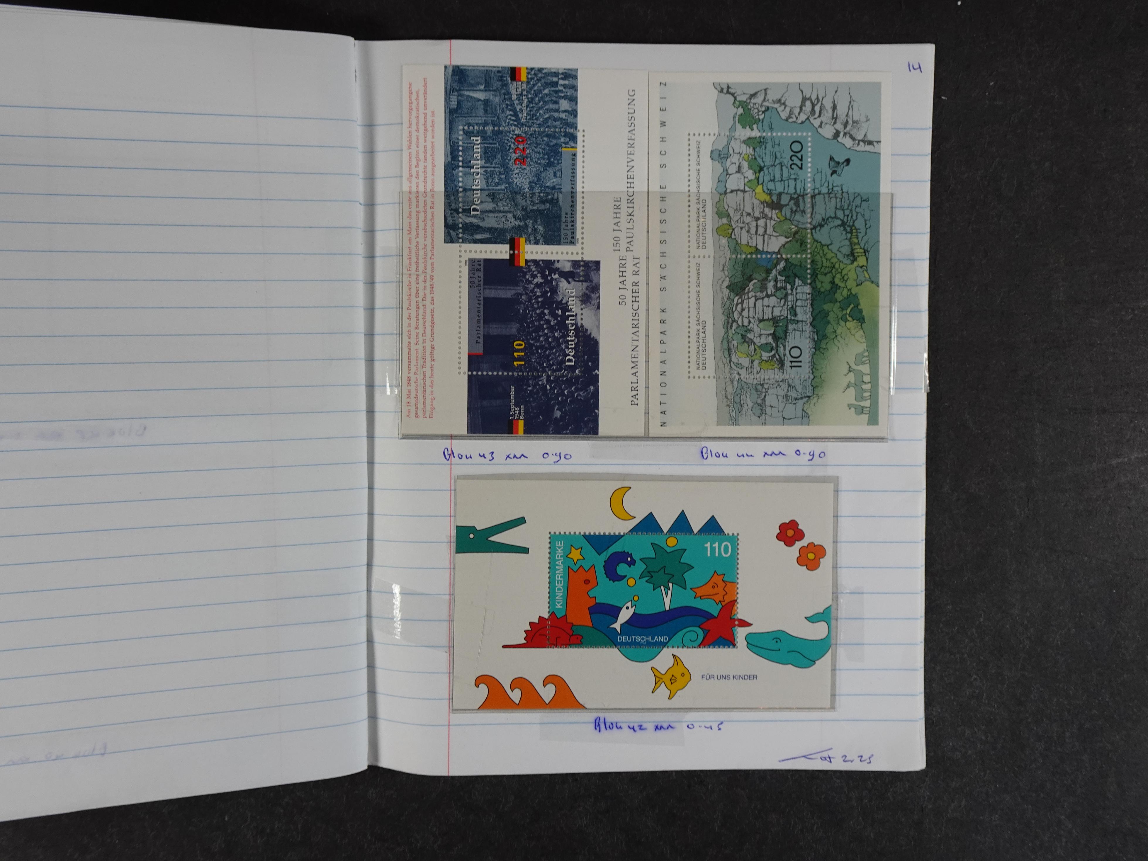 Mooie partij rondzendboekjes enorme restwaarde leuk voor weder verkoper.  170