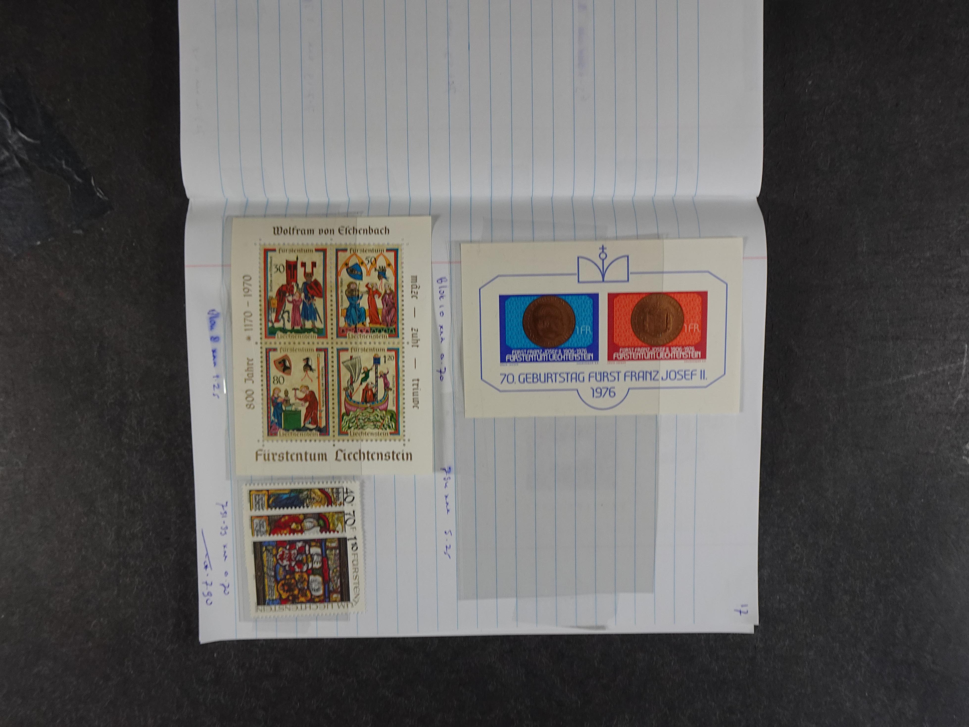 Mooie partij rondzendboekjes enorme restwaarde leuk voor weder verkoper.  214