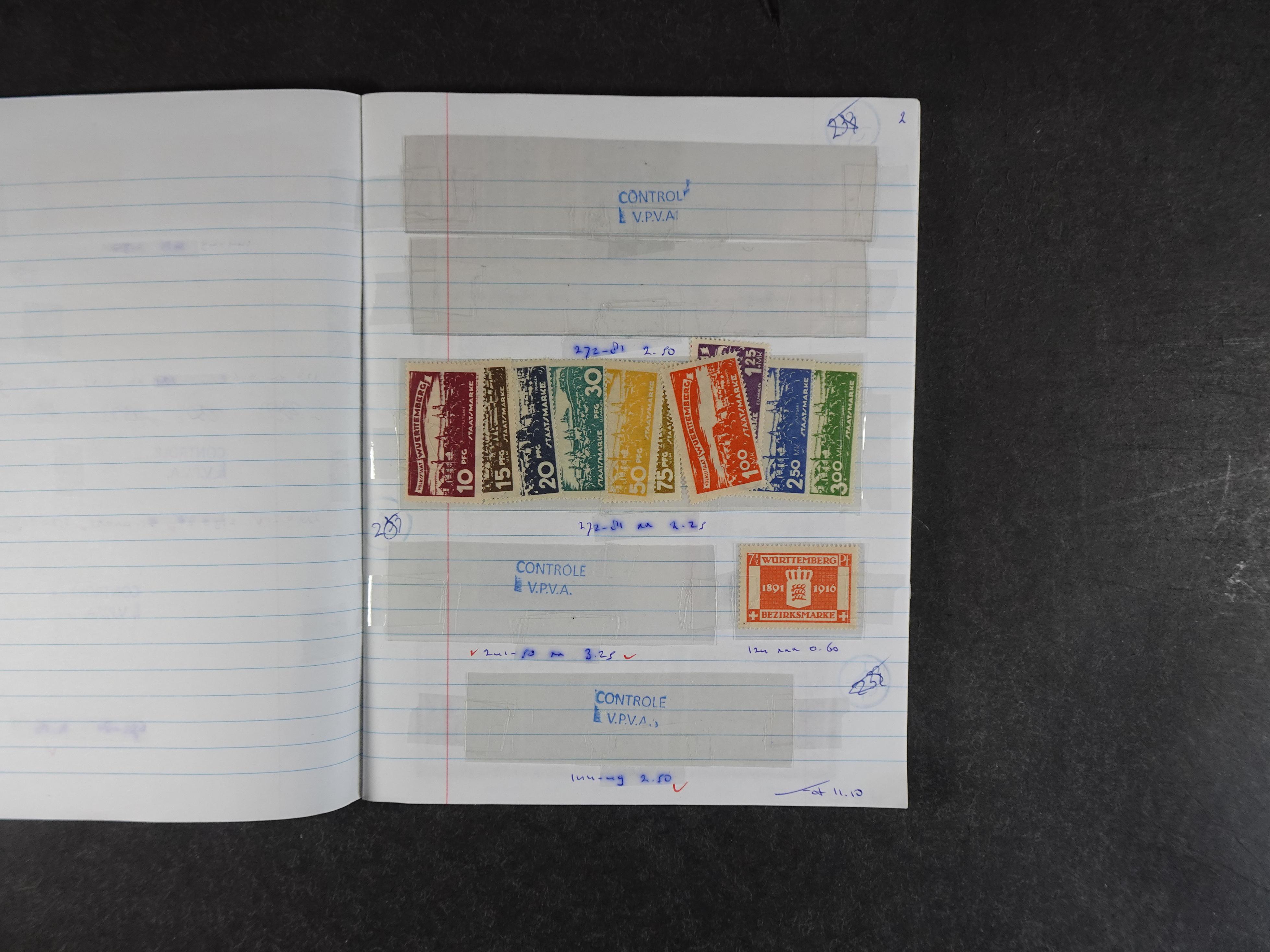 Mooie partij rondzendboekjes enorme restwaarde leuk voor weder verkoper.  236