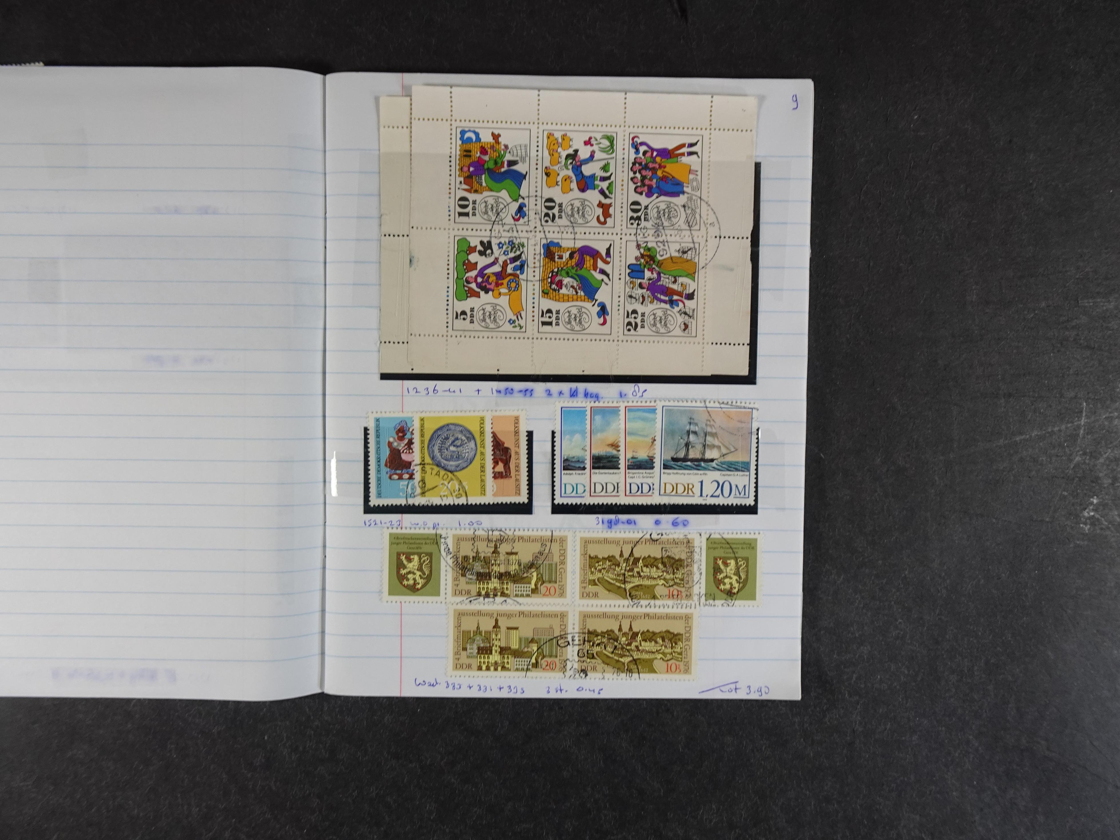 Mooie partij rondzendboekjes enorme restwaarde leuk voor weder verkoper.  243