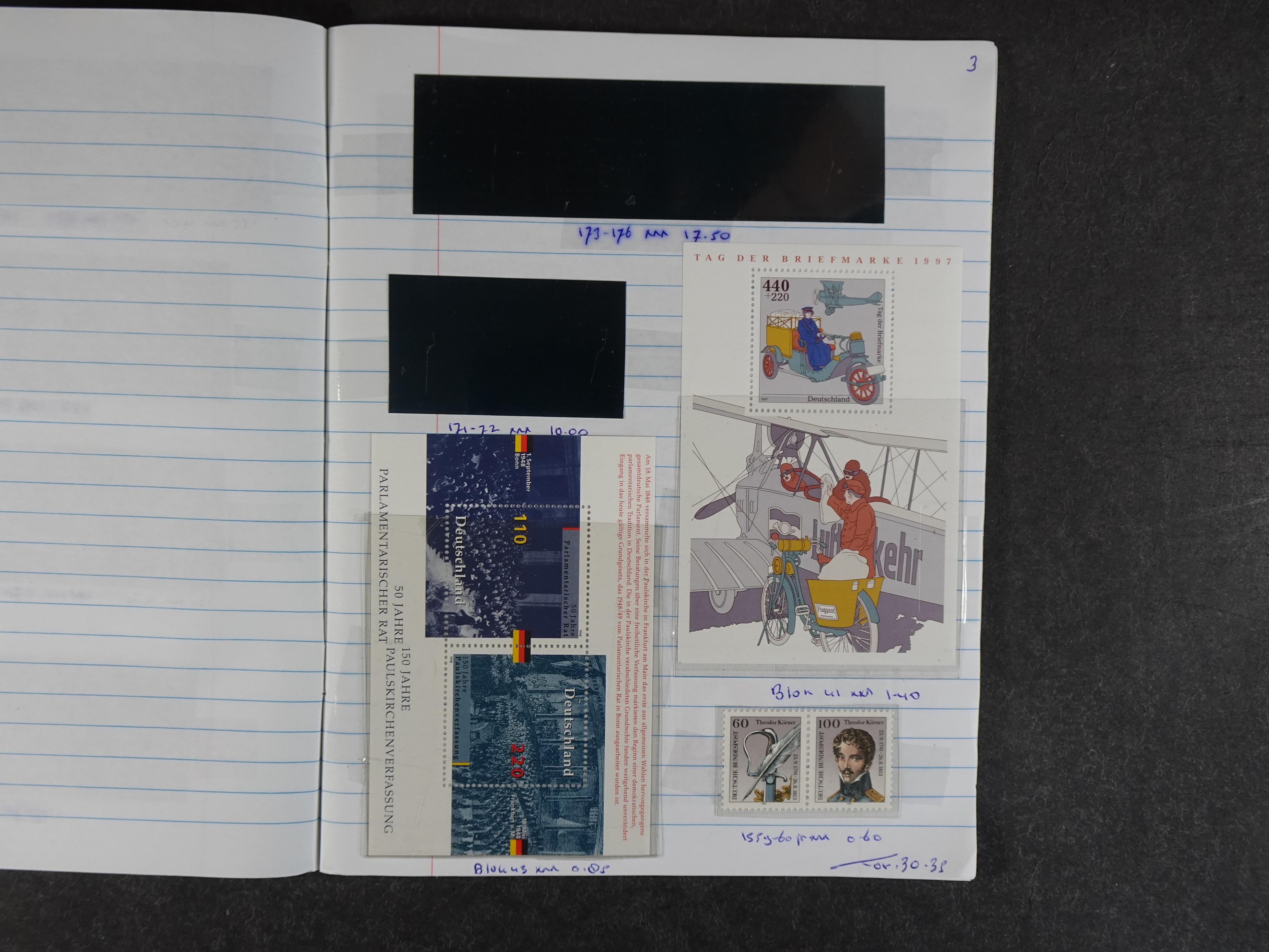 Mooie partij rondzendboekjes enorme restwaarde leuk voor weder verkoper.  255