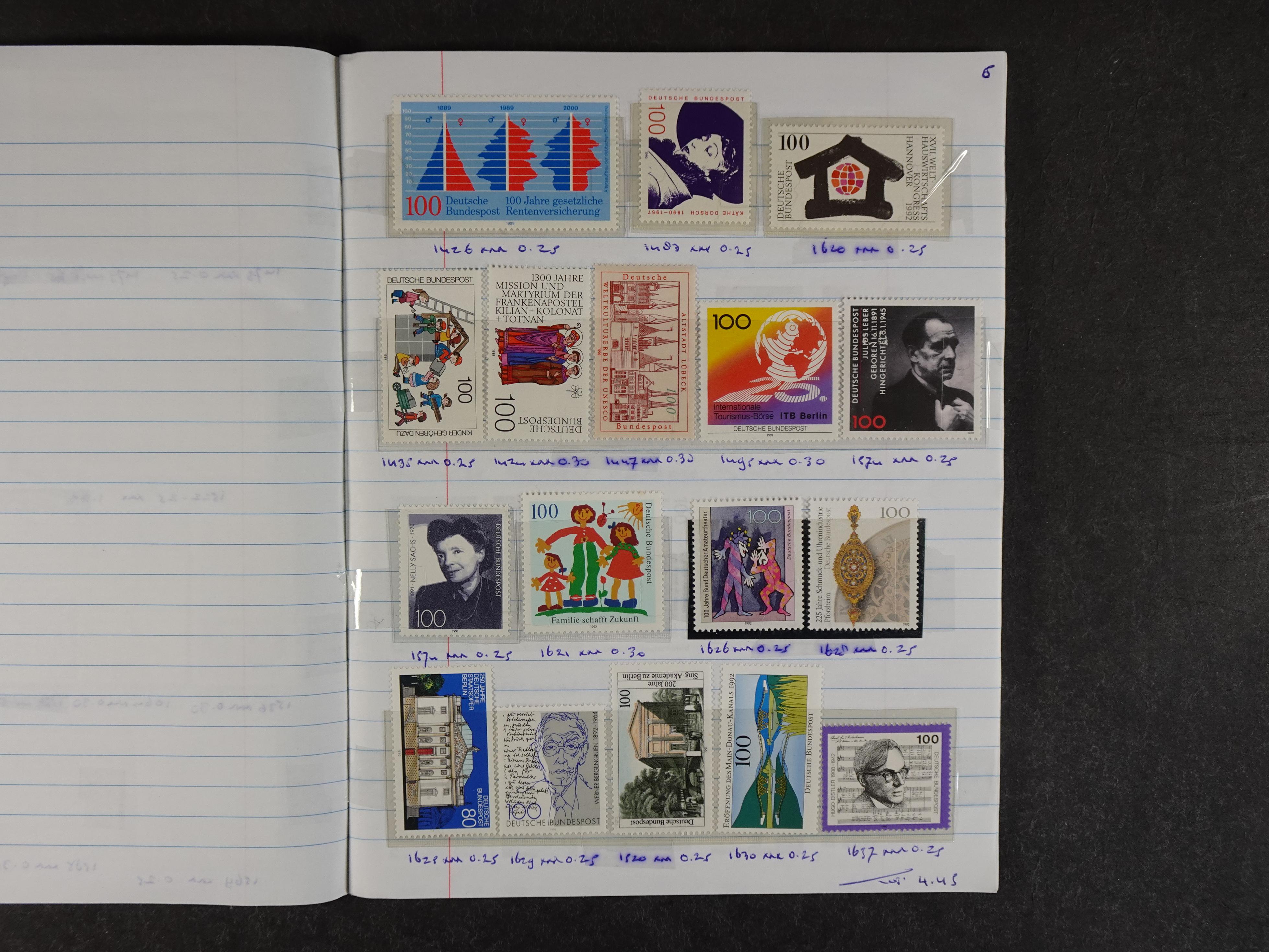 Mooie partij rondzendboekjes enorme restwaarde leuk voor weder verkoper.  307