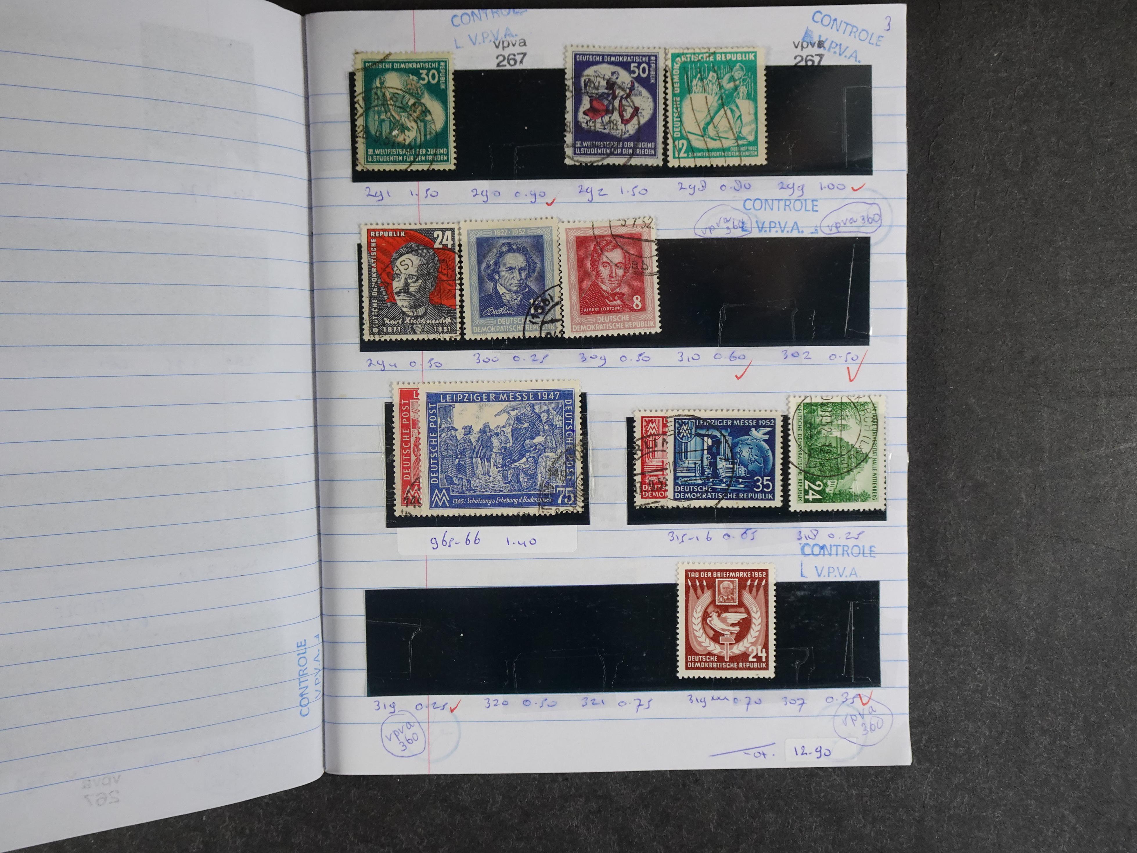 Mooie partij rondzendboekjes enorme restwaarde leuk voor weder verkoper.  325