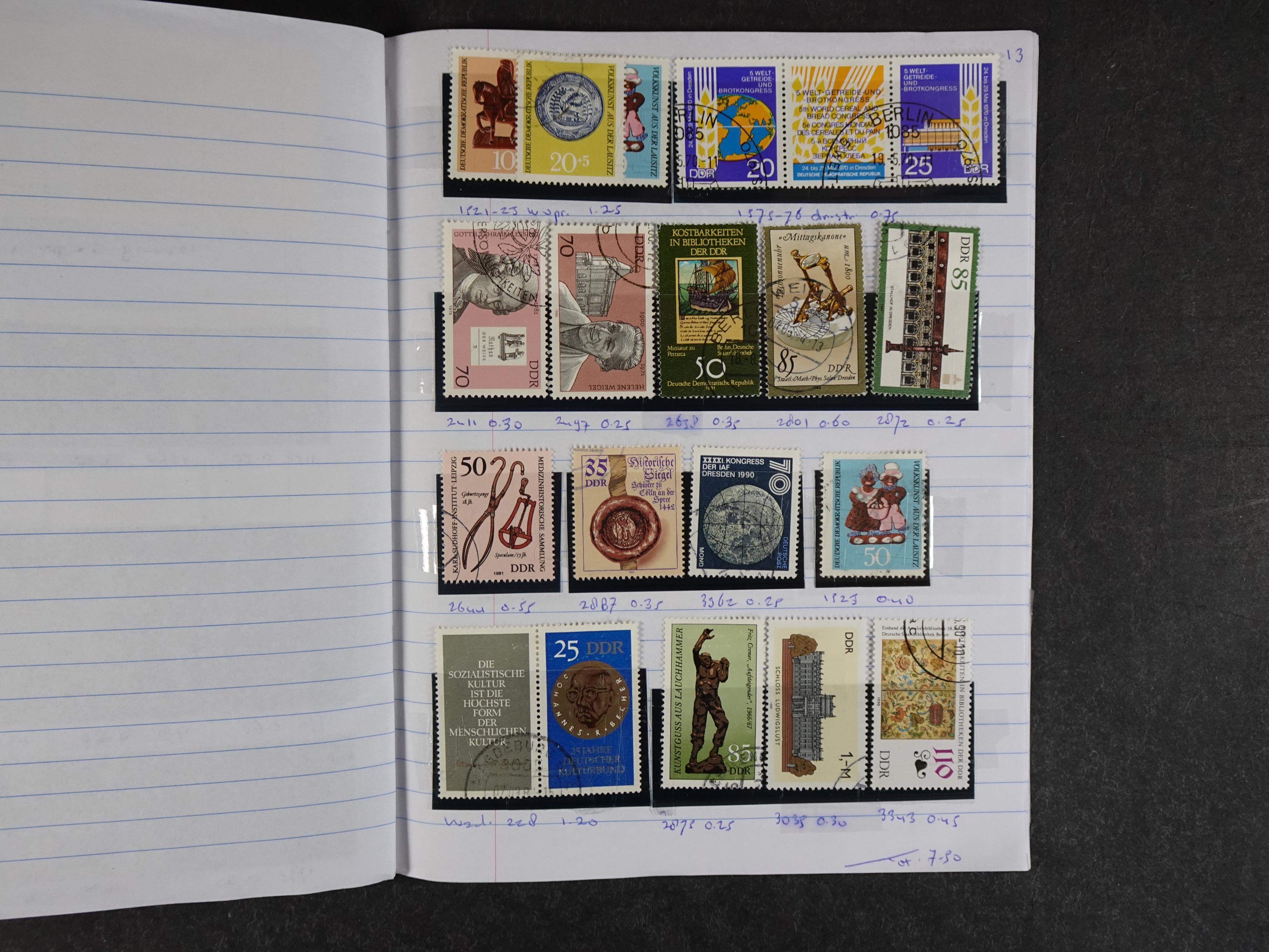 Mooie partij rondzendboekjes enorme restwaarde leuk voor weder verkoper.  334