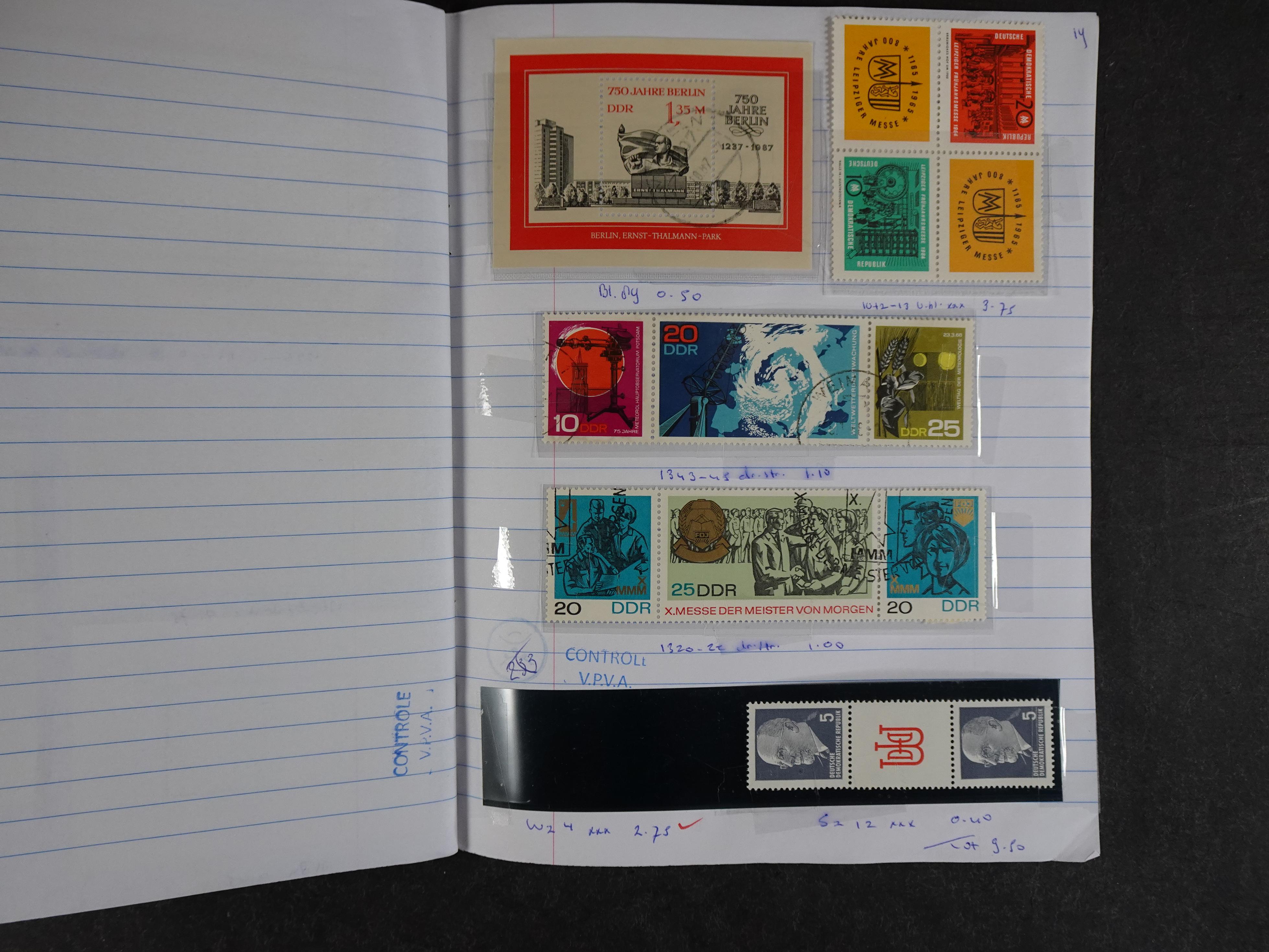 Mooie partij rondzendboekjes enorme restwaarde leuk voor weder verkoper.  340