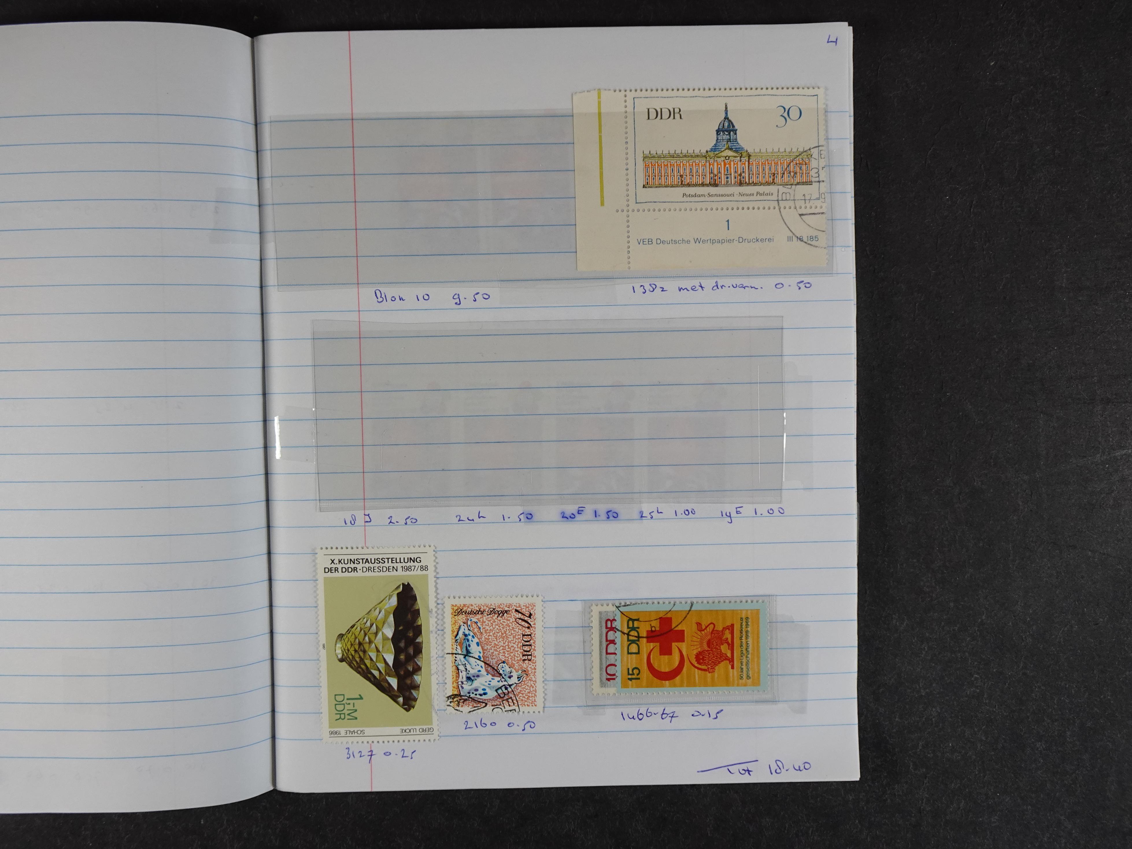 Mooie partij rondzendboekjes enorme restwaarde leuk voor weder verkoper.  384