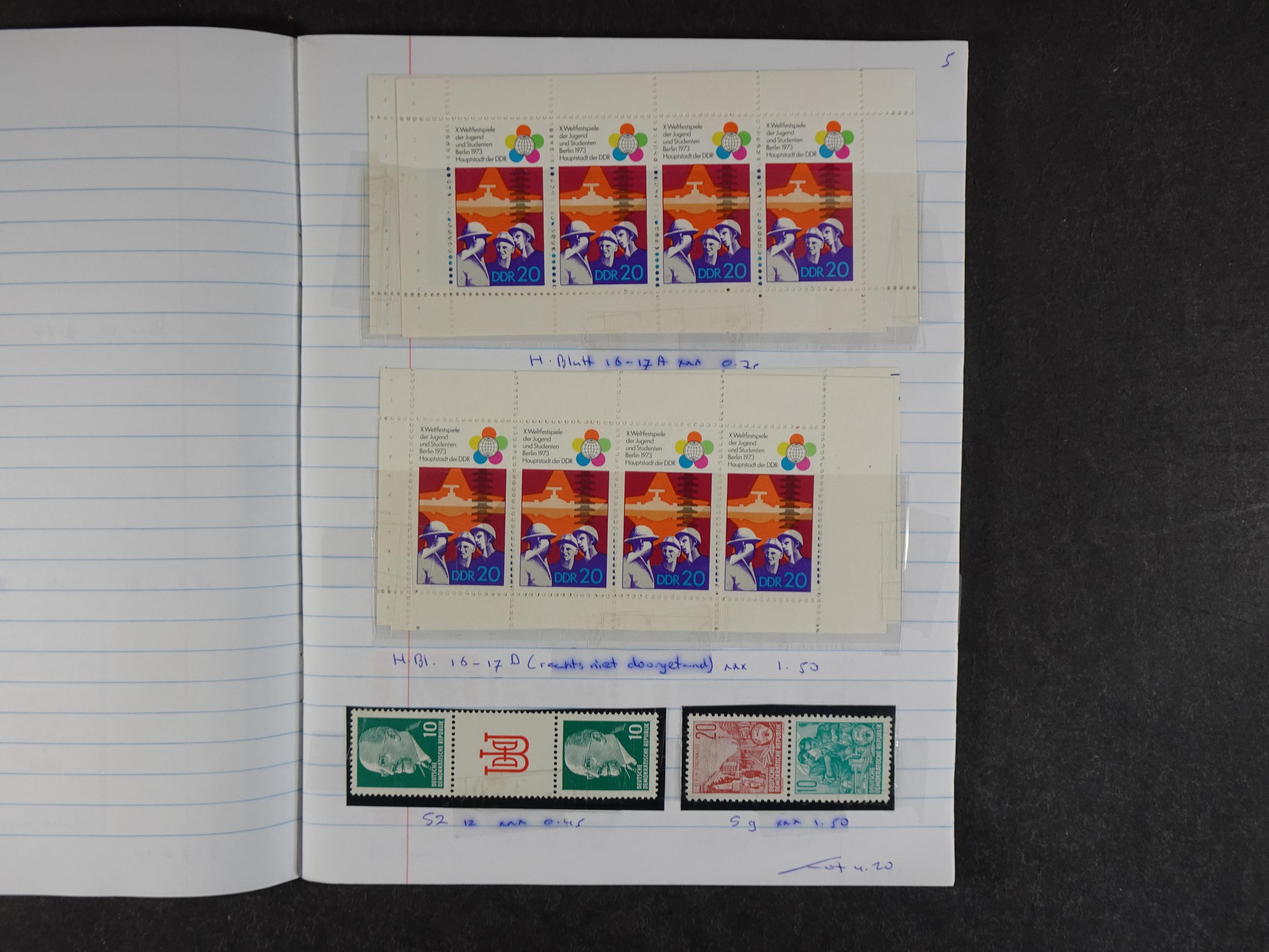 Mooie partij rondzendboekjes enorme restwaarde leuk voor weder verkoper.  385