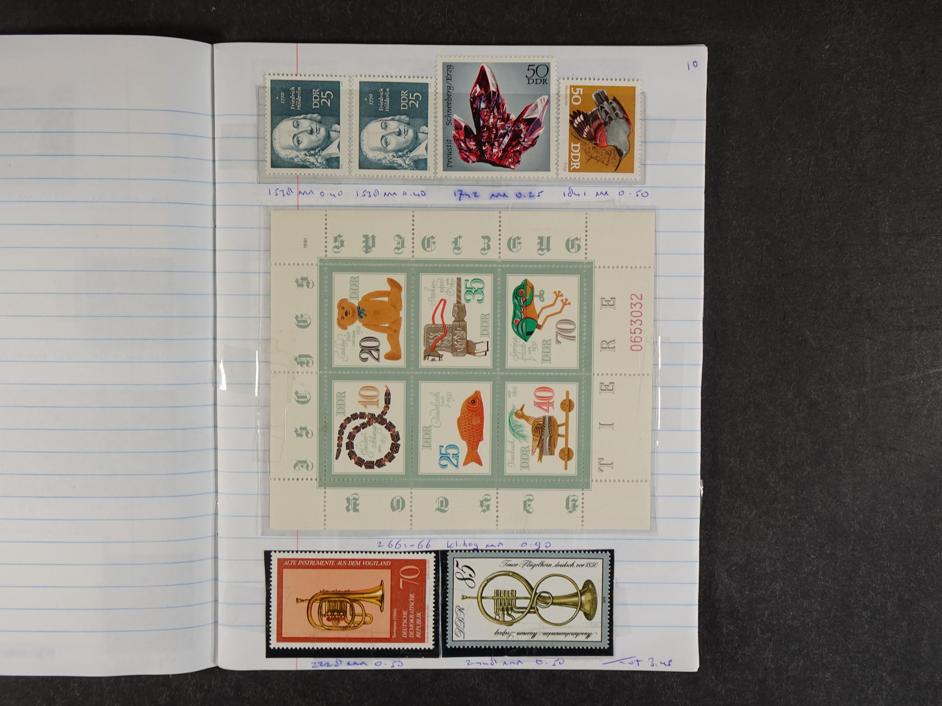 Mooie partij rondzendboekjes enorme restwaarde leuk voor weder verkoper.  390