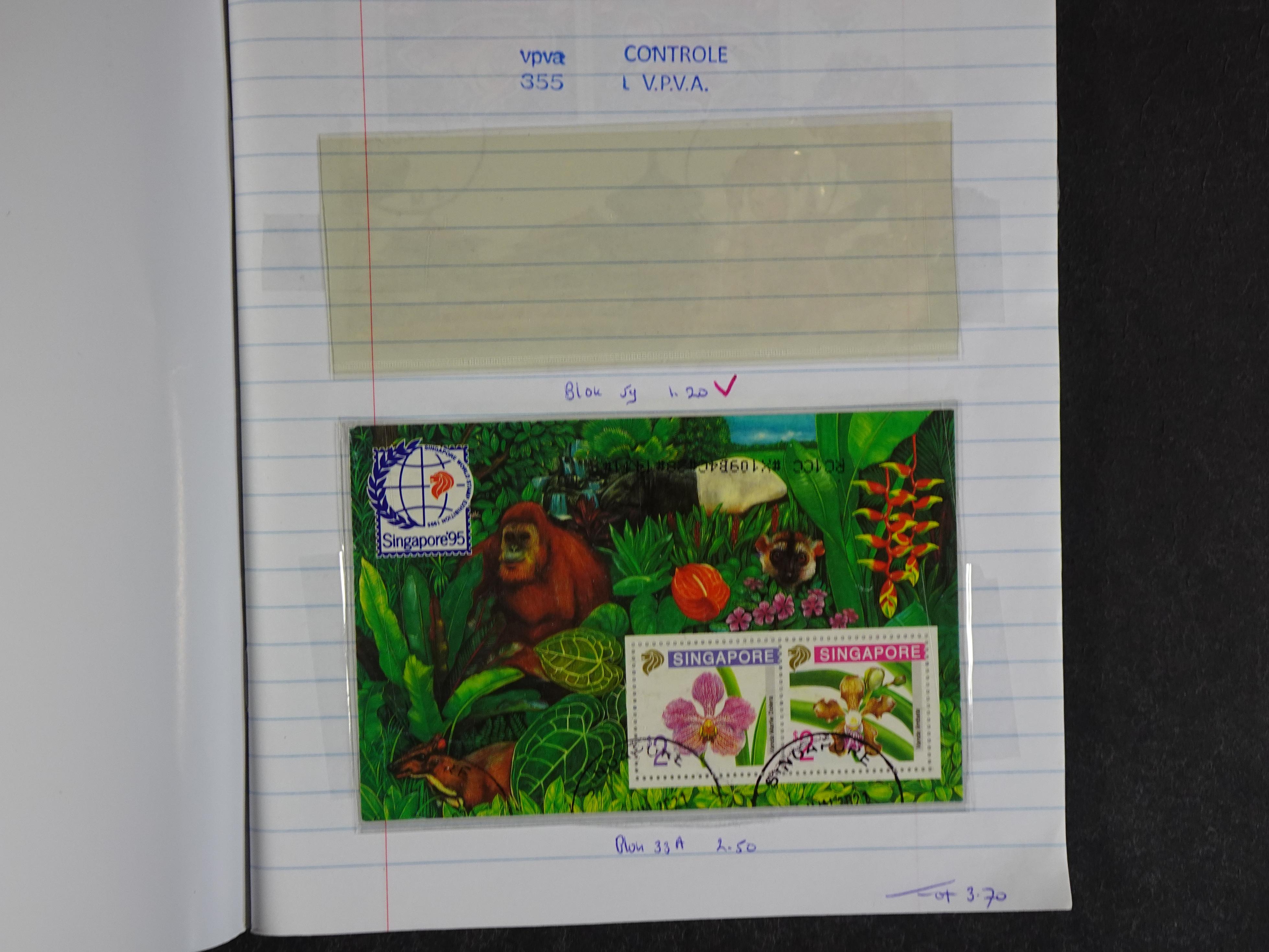 Mooie partij rondzendboekjes enorme restwaarde leuk voor weder verkoper.  401