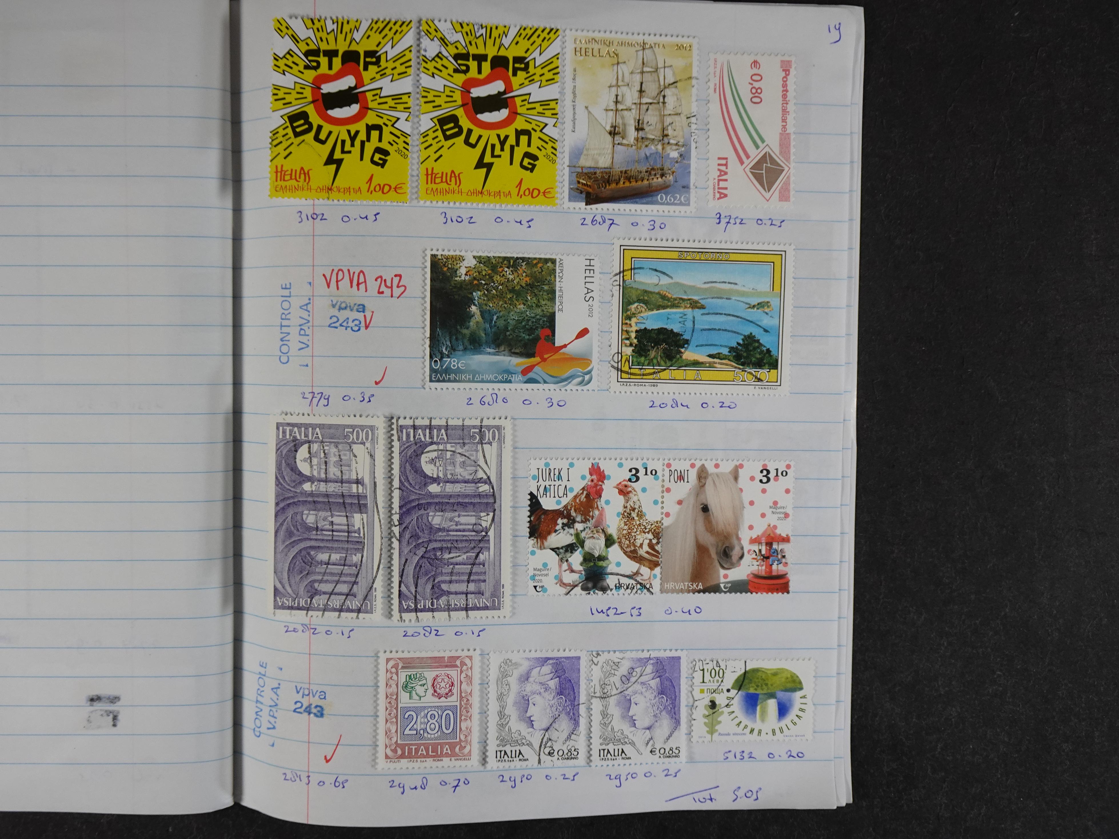 Mooie partij rondzendboekjes enorme restwaarde leuk voor weder verkoper.  419