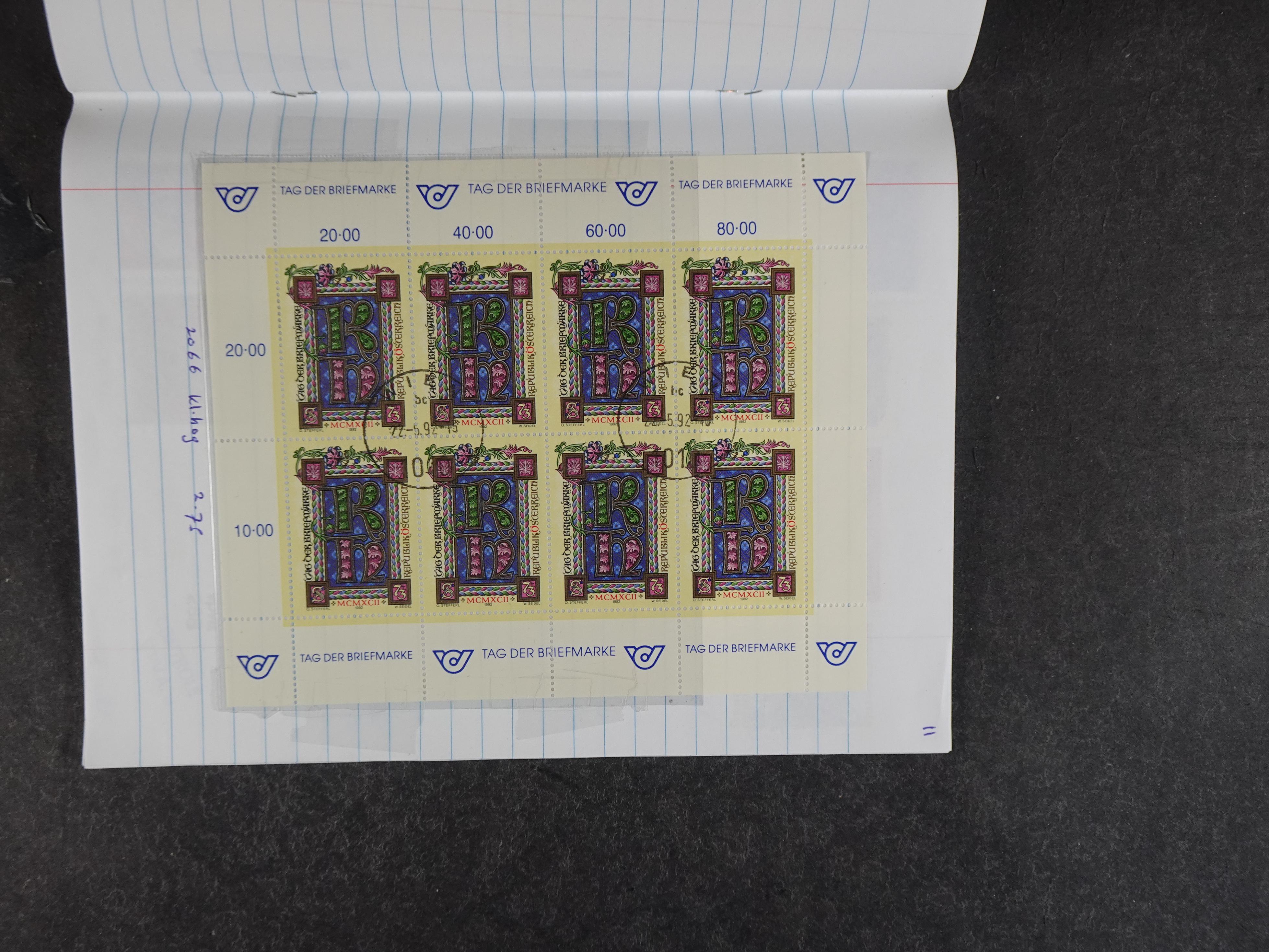 Mooie partij rondzendboekjes enorme restwaarde leuk voor weder verkoper.  460