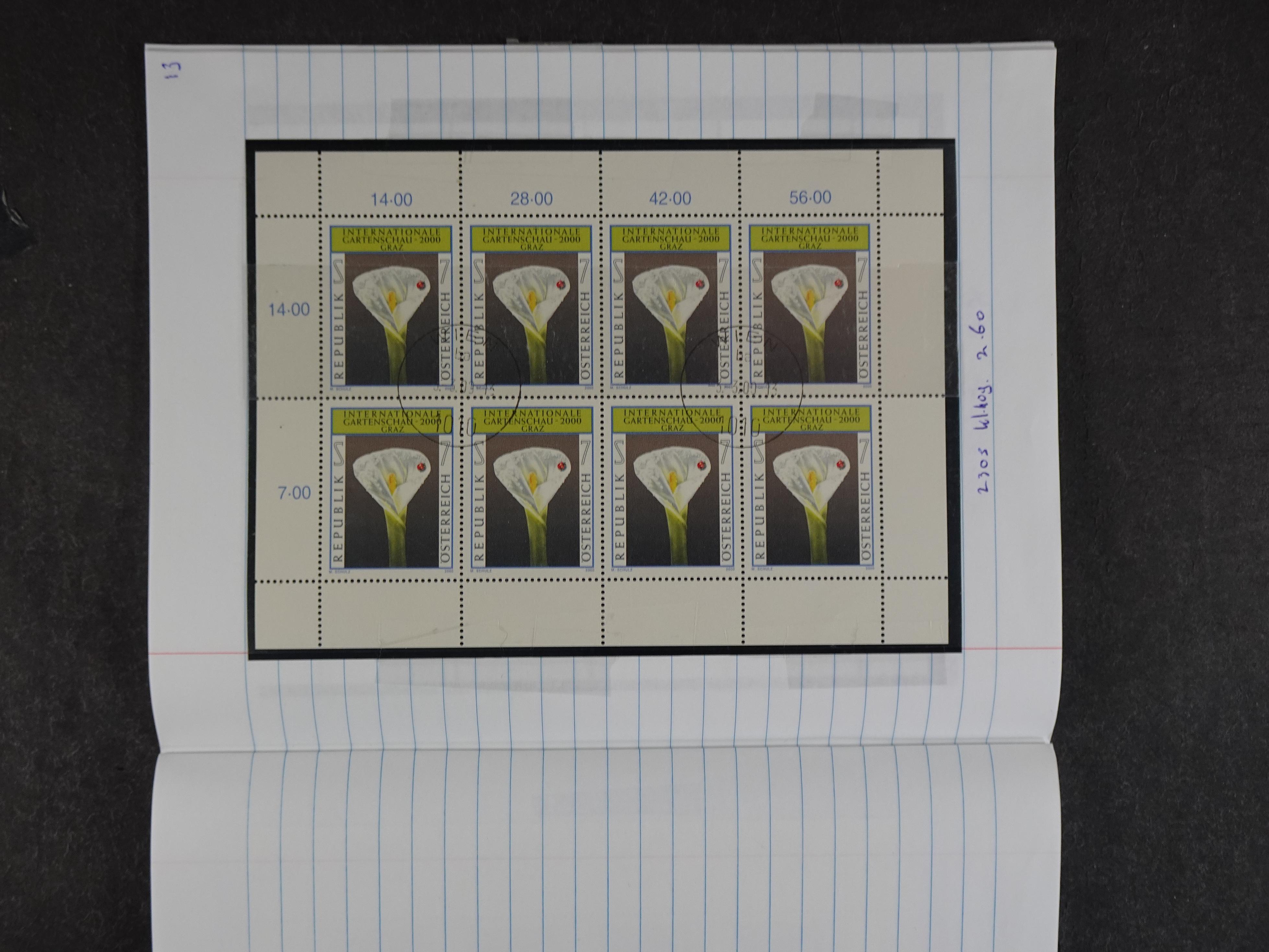 Mooie partij rondzendboekjes enorme restwaarde leuk voor weder verkoper.  482