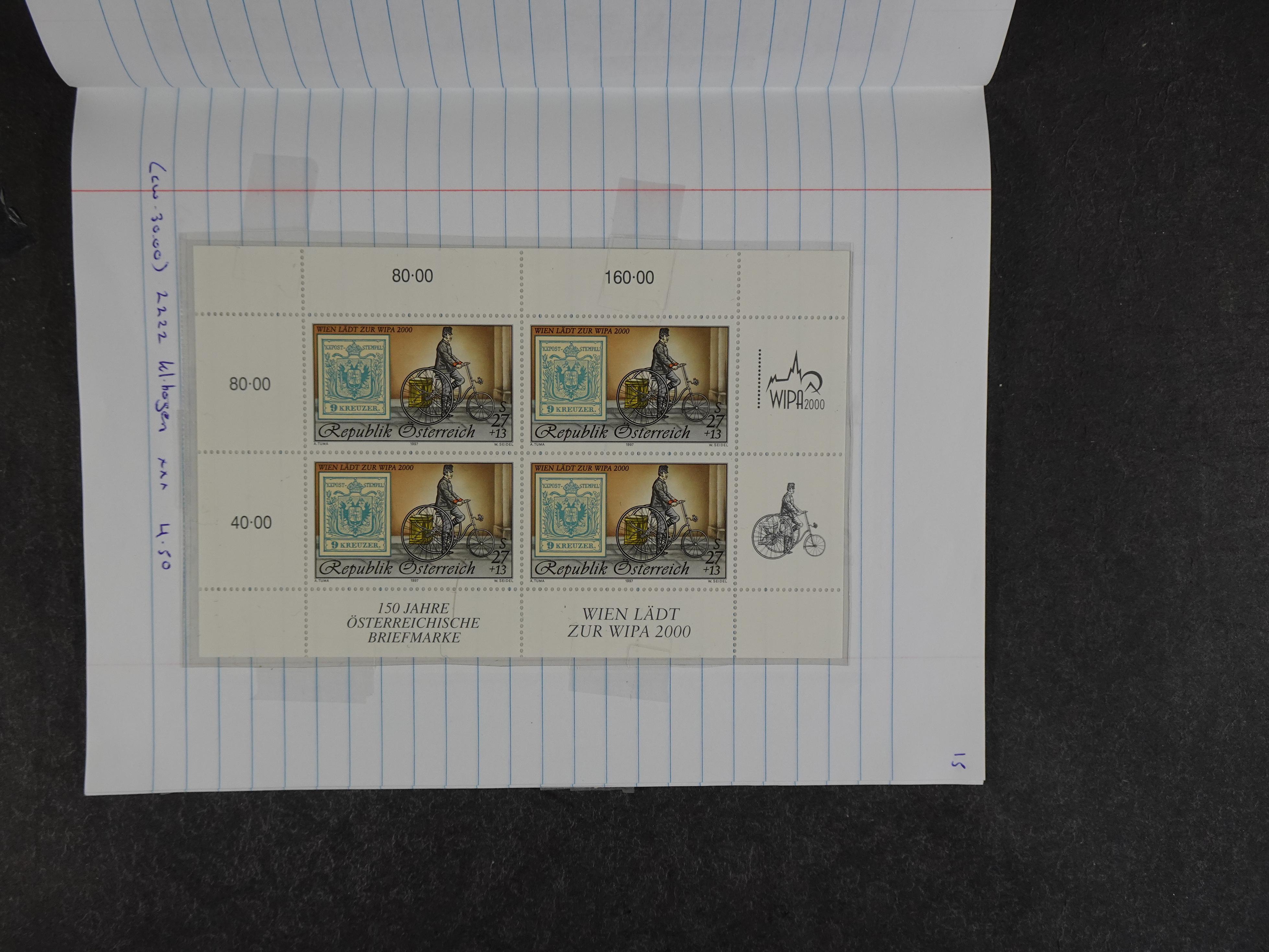 Mooie partij rondzendboekjes enorme restwaarde leuk voor weder verkoper.  484