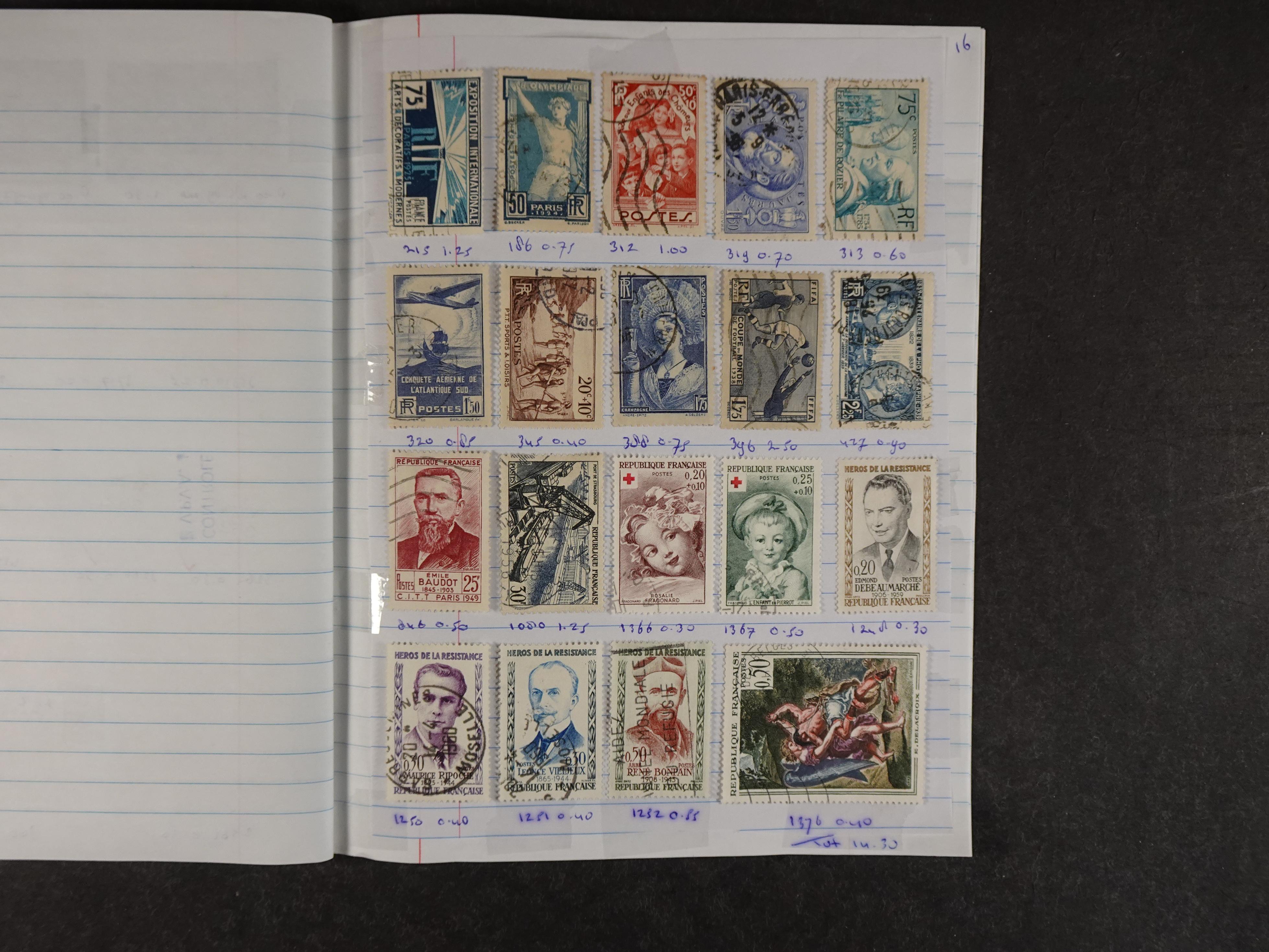 Mooie partij rondzendboekjes enorme restwaarde leuk voor weder verkoper.  544