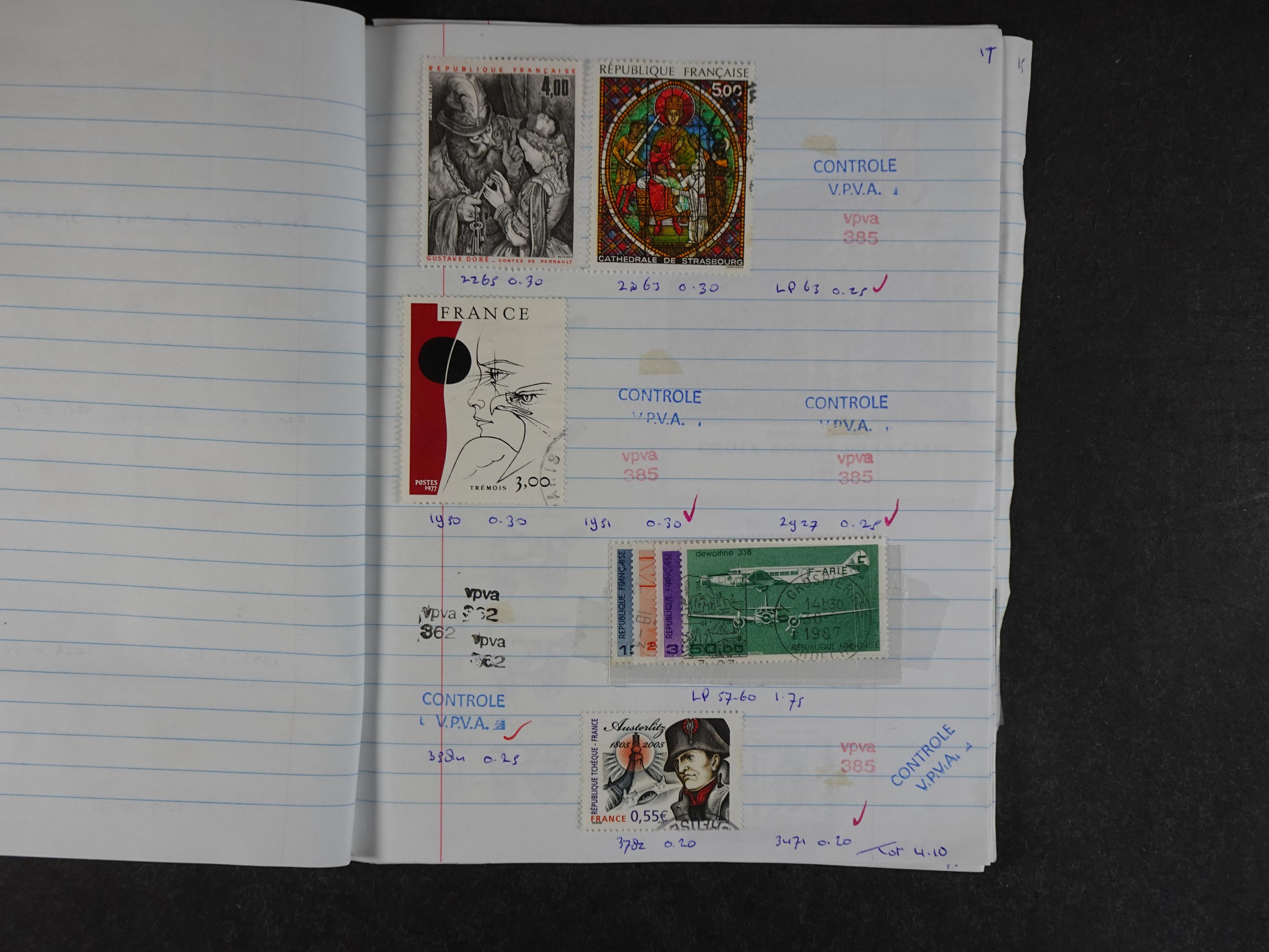 Mooie partij rondzendboekjes enorme restwaarde leuk voor weder verkoper.  648