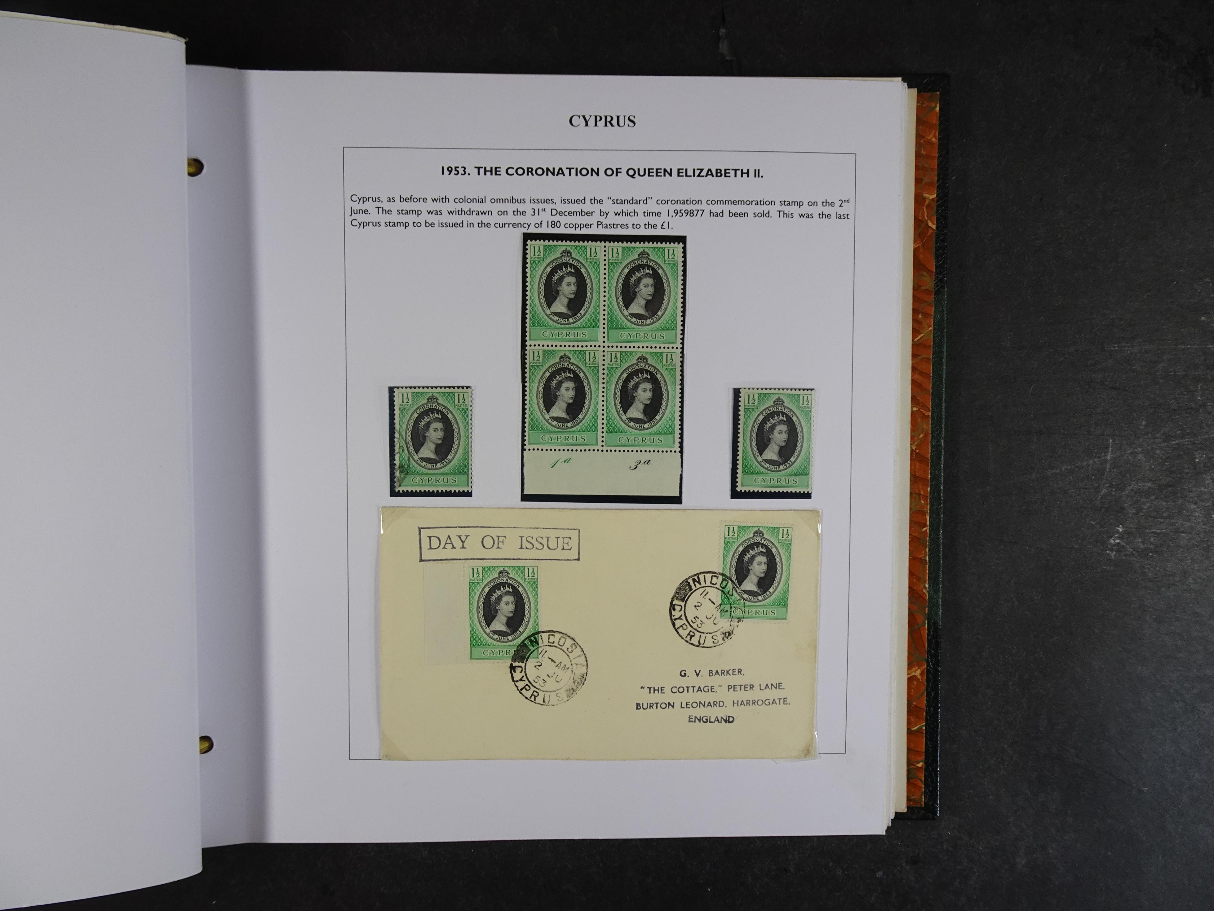 Prachtig en zeer uitgebreid collecte, waarbij dubbel verzameling. Tevens specimen, plaatfouten, boekjes, watermerken op blauwe albumbladeren. 