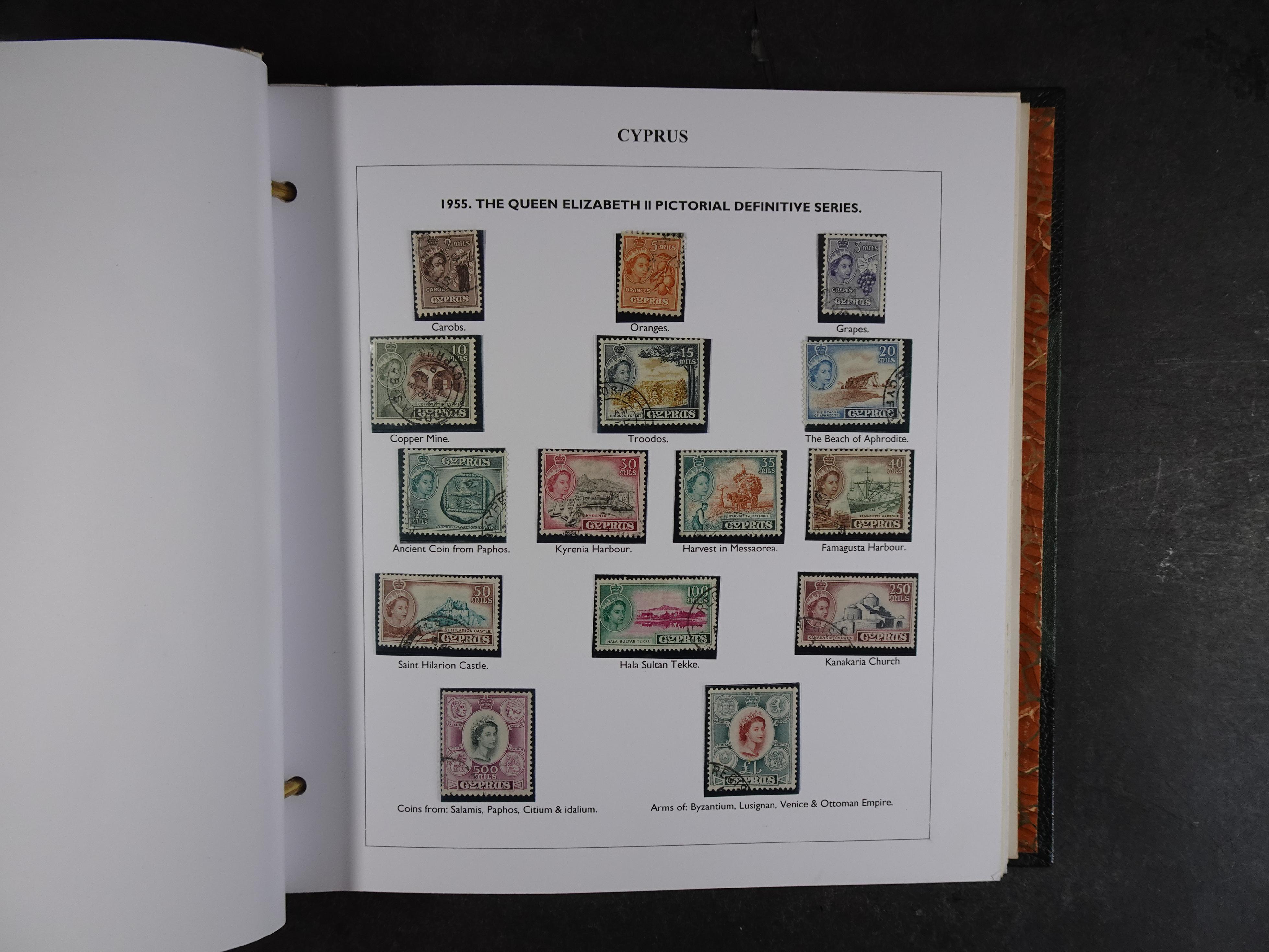 Prachtig en zeer uitgebreid collecte, waarbij dubbel verzameling. Tevens specimen, plaatfouten, boekjes, watermerken op blauwe albumbladeren.  3