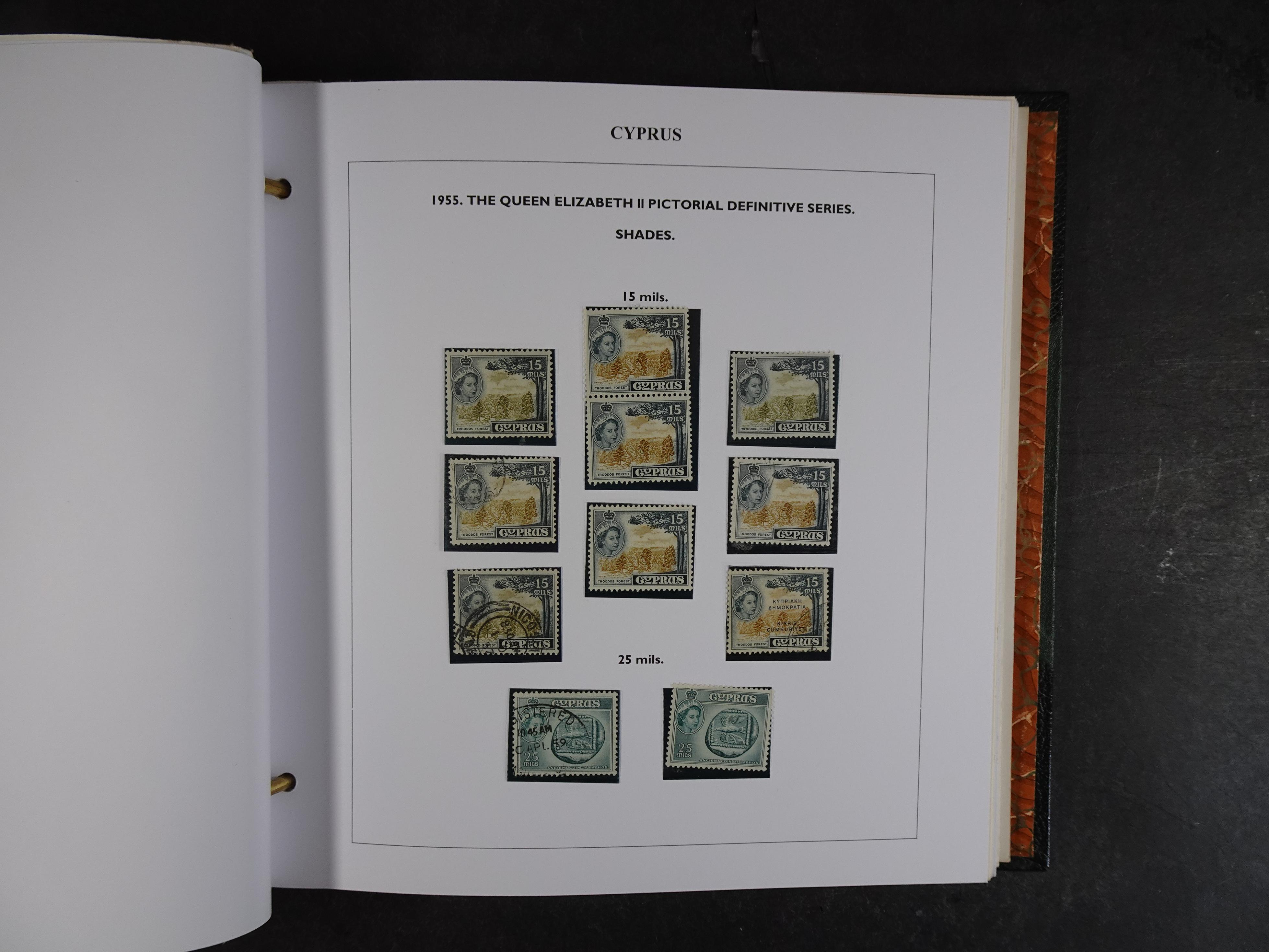 Prachtig en zeer uitgebreid collecte, waarbij dubbel verzameling. Tevens specimen, plaatfouten, boekjes, watermerken op blauwe albumbladeren.  4