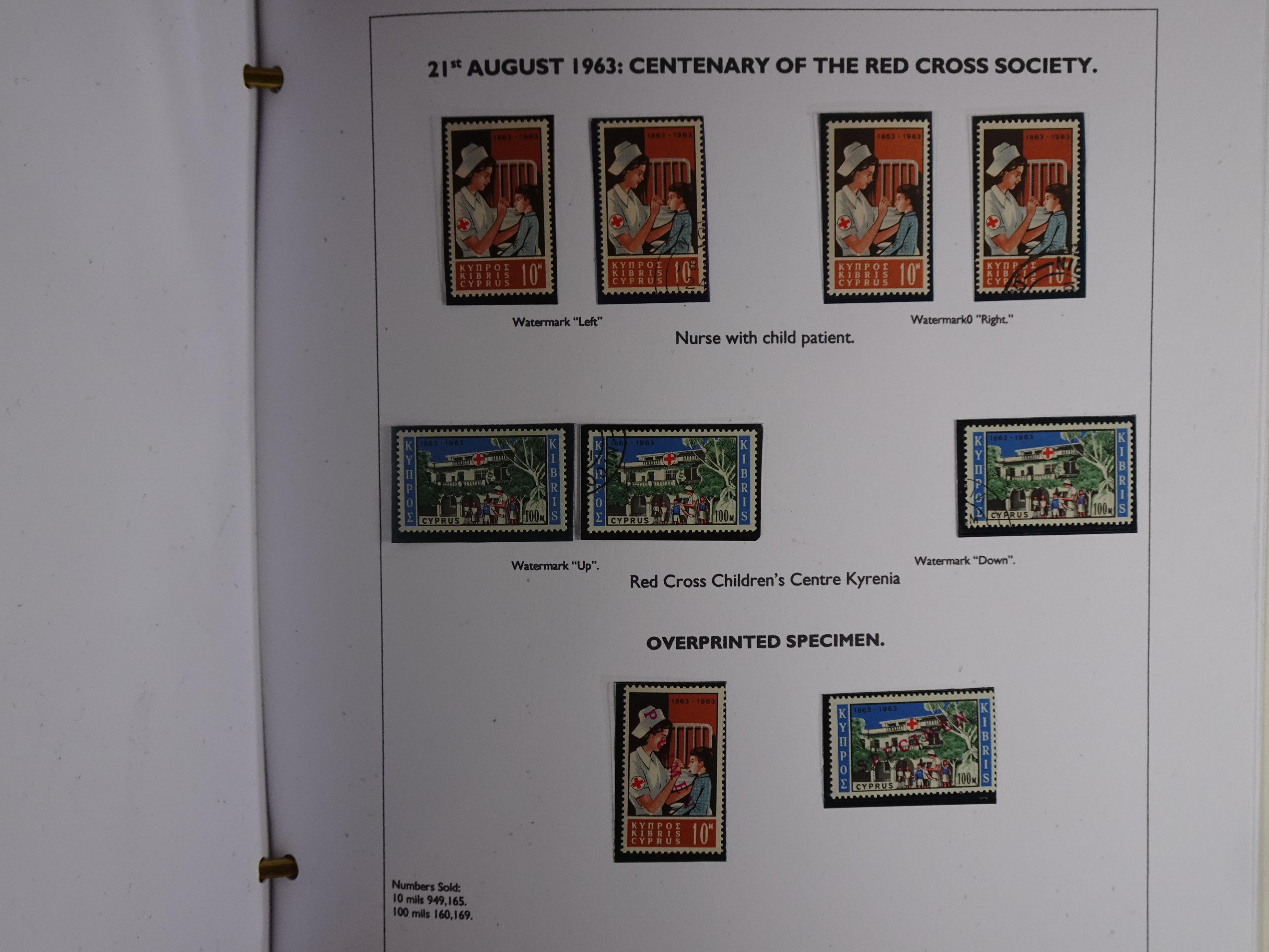 Prachtig en zeer uitgebreid collecte, waarbij dubbel verzameling. Tevens specimen, plaatfouten, boekjes, watermerken op blauwe albumbladeren.  36