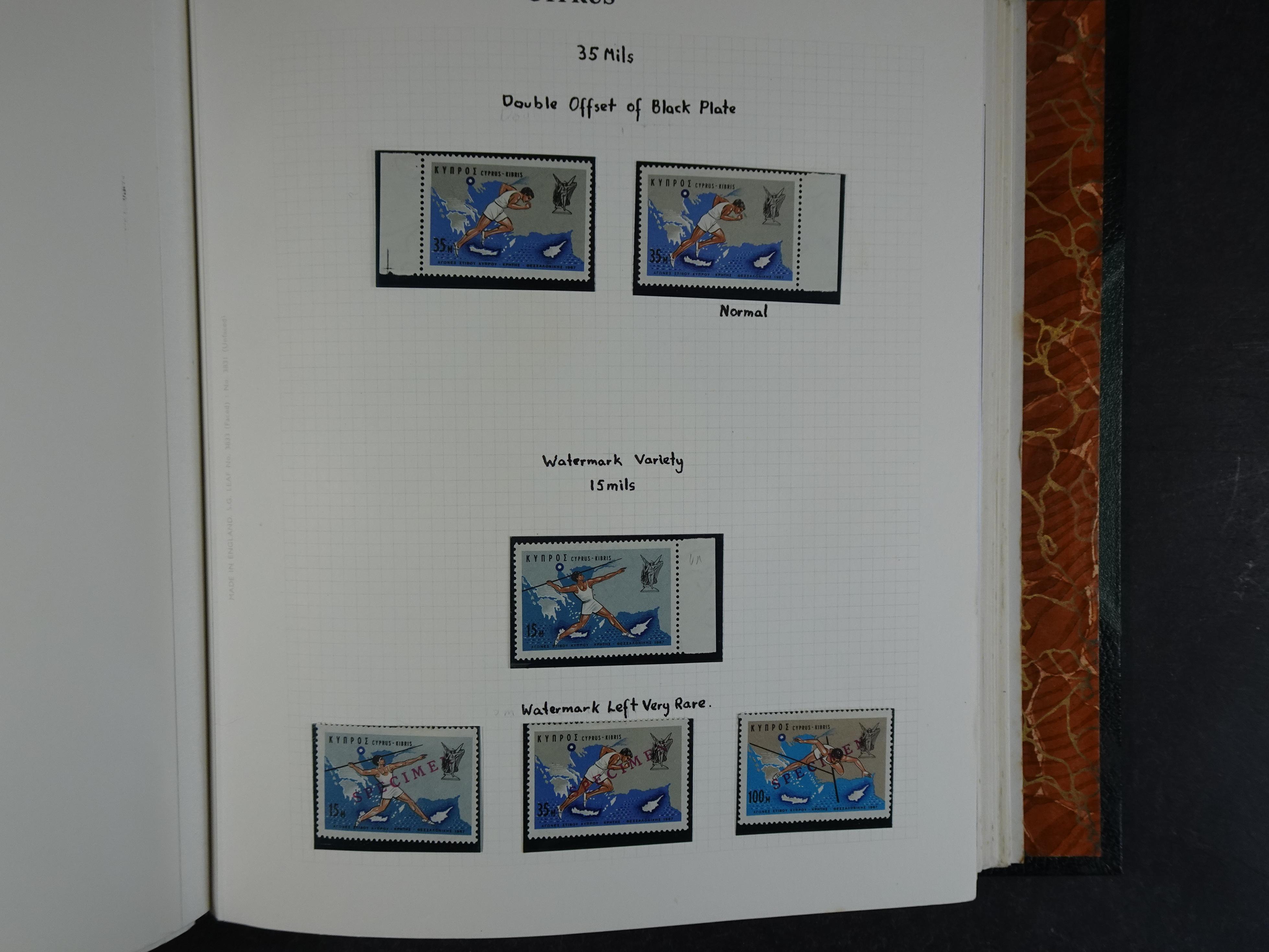 Prachtig en zeer uitgebreid collecte, waarbij dubbel verzameling. Tevens specimen, plaatfouten, boekjes, watermerken op blauwe albumbladeren.  90