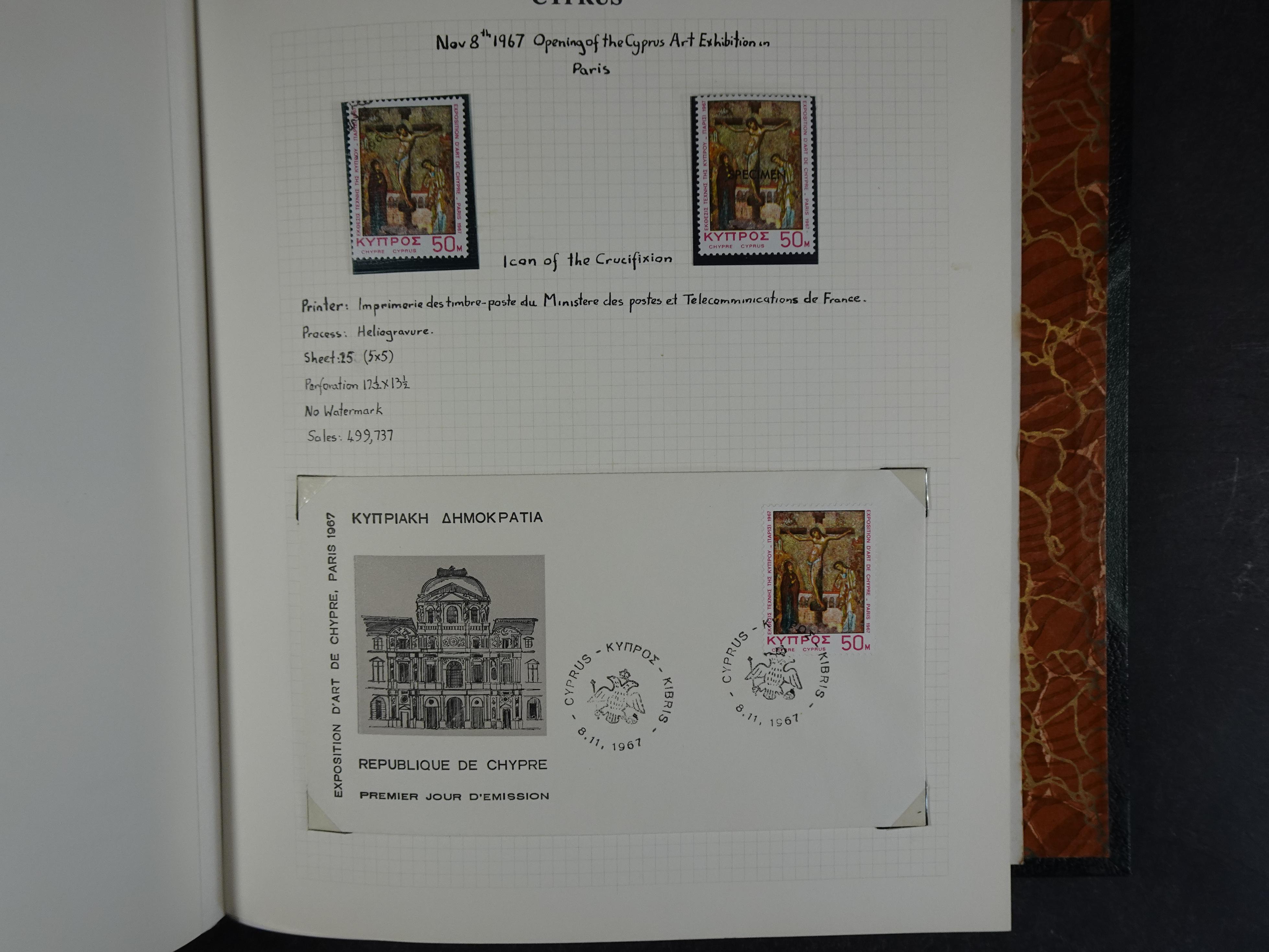 Prachtig en zeer uitgebreid collecte, waarbij dubbel verzameling. Tevens specimen, plaatfouten, boekjes, watermerken op blauwe albumbladeren.  98