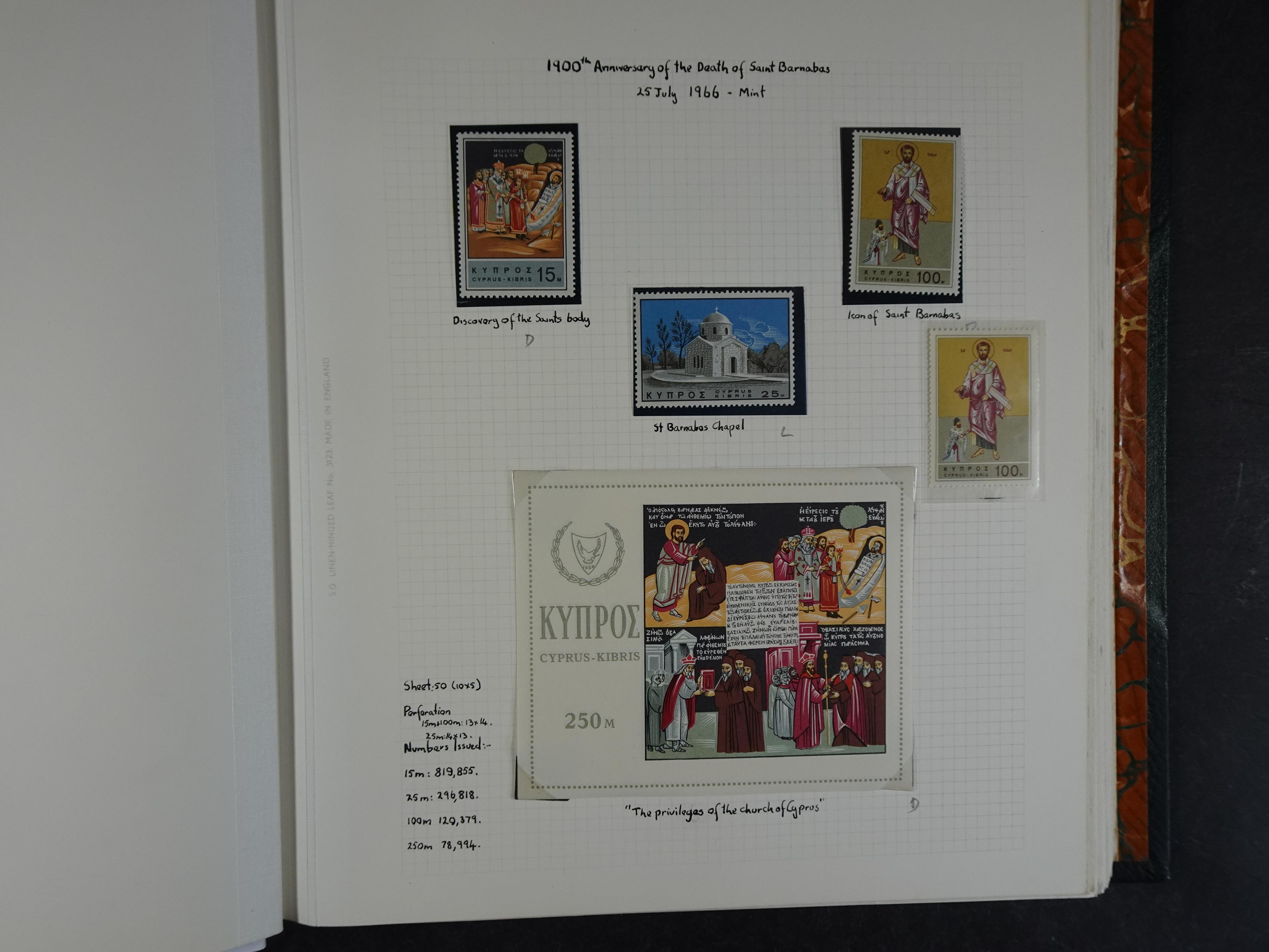 Prachtig en zeer uitgebreid collecte, waarbij dubbel verzameling. Tevens specimen, plaatfouten, boekjes, watermerken op blauwe albumbladeren.  131