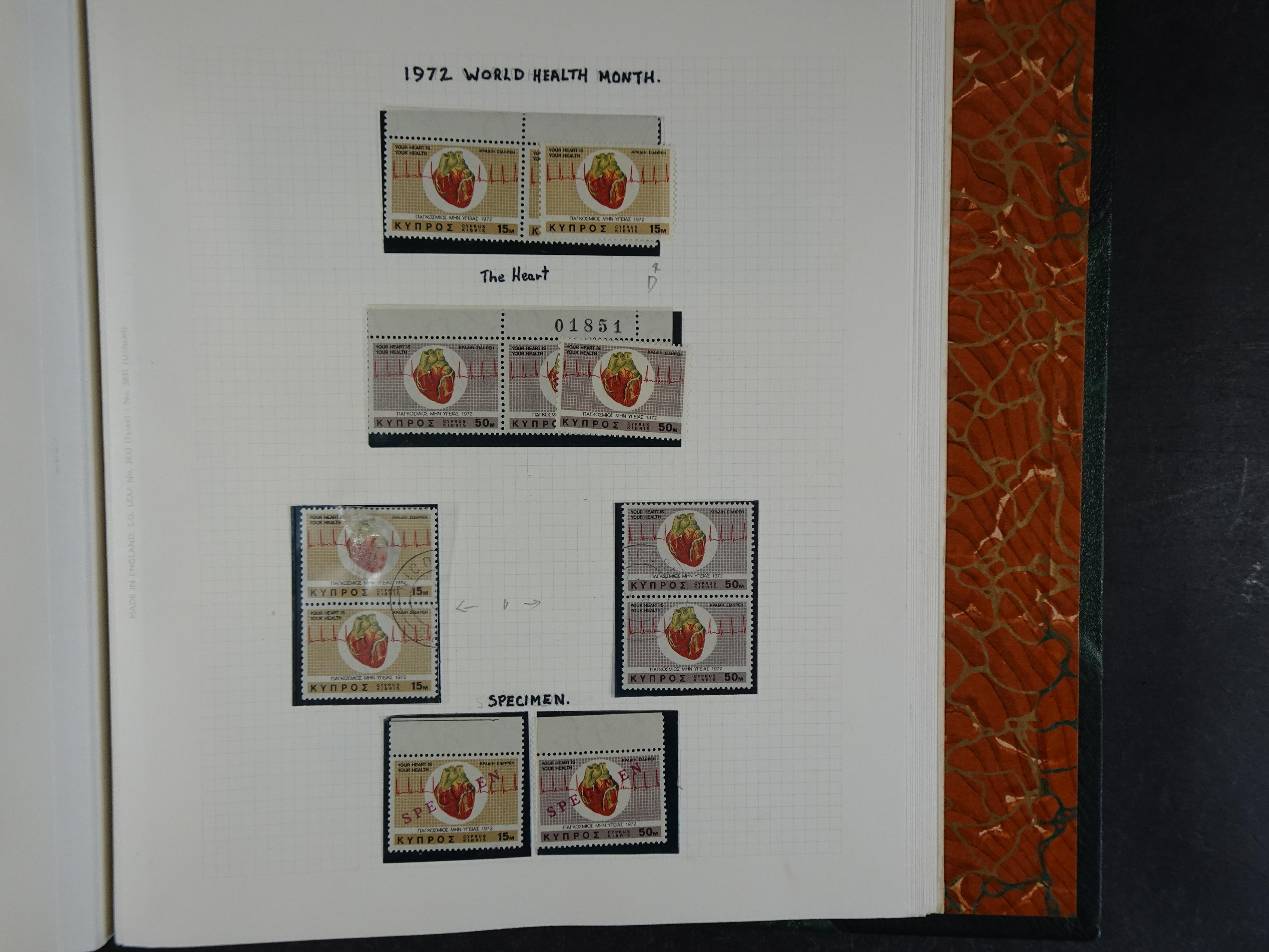 Prachtig en zeer uitgebreid collecte, waarbij dubbel verzameling. Tevens specimen, plaatfouten, boekjes, watermerken op blauwe albumbladeren.  187