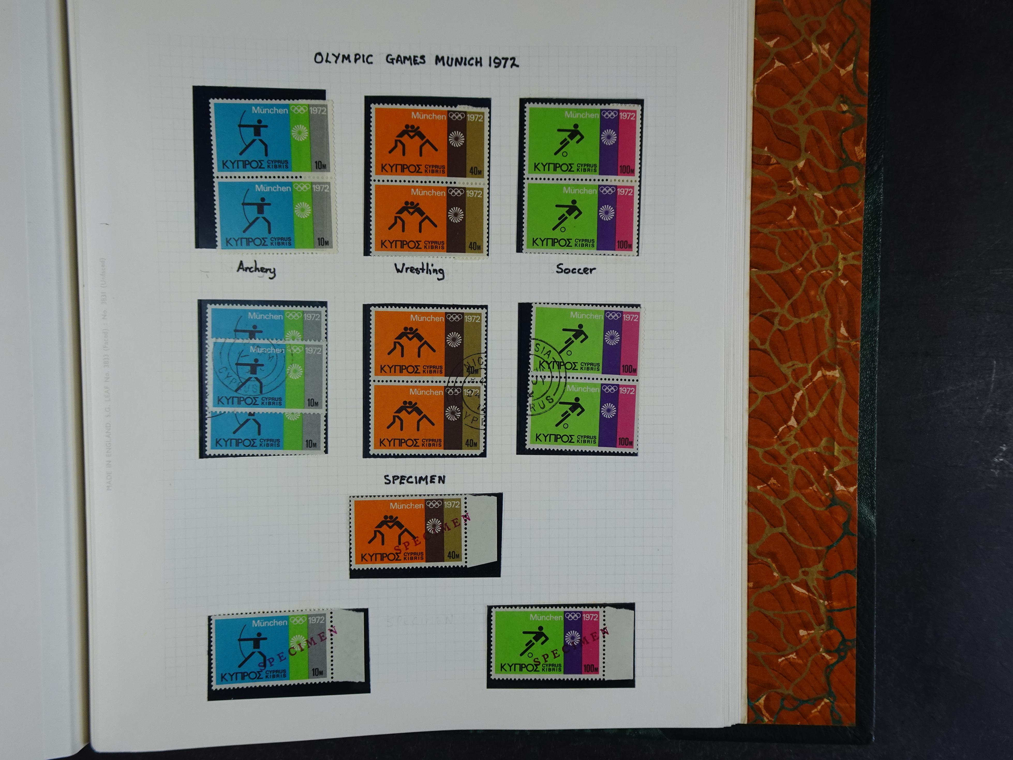 Prachtig en zeer uitgebreid collecte, waarbij dubbel verzameling. Tevens specimen, plaatfouten, boekjes, watermerken op blauwe albumbladeren.  191