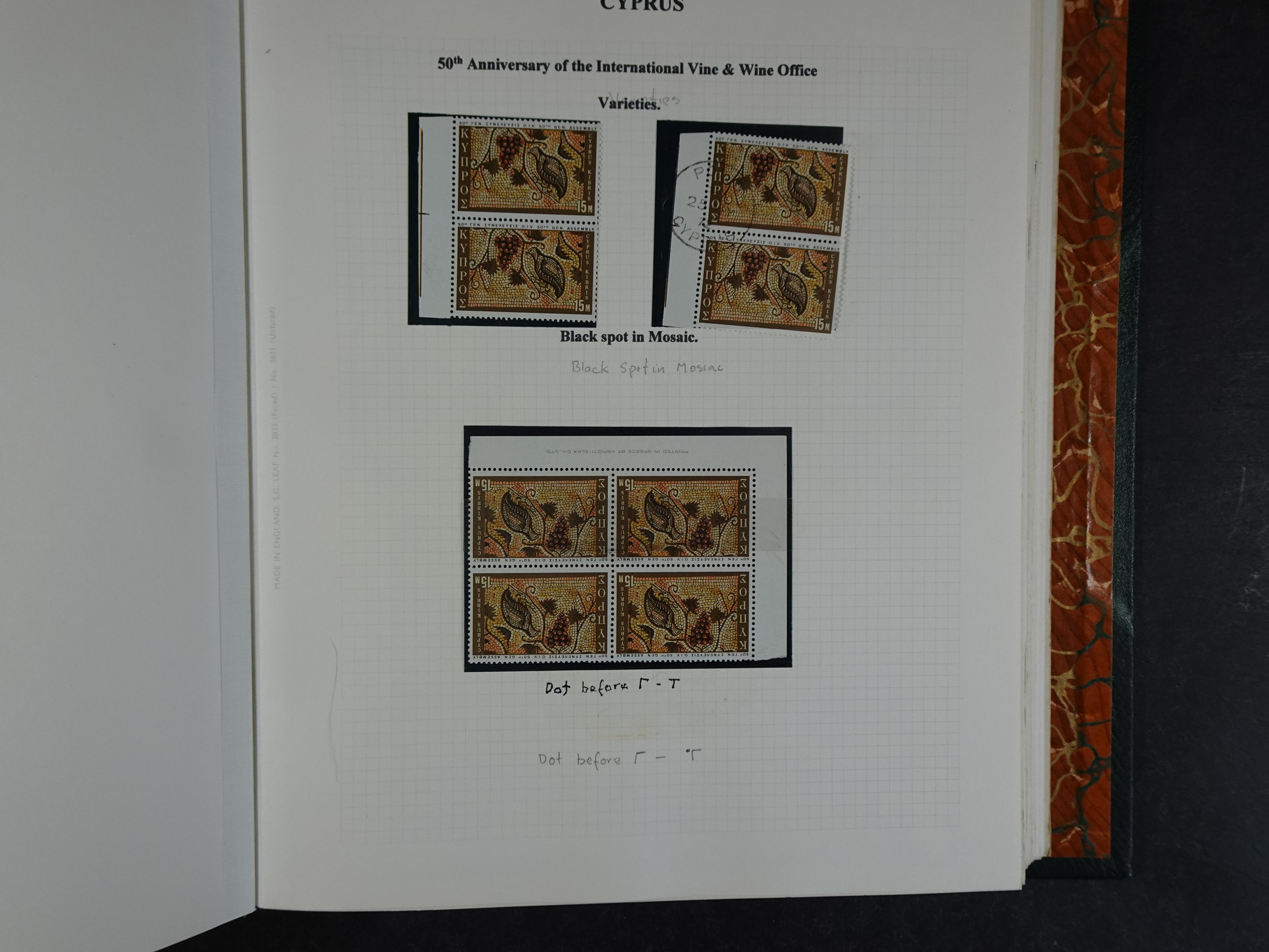 Prachtig en zeer uitgebreid collecte, waarbij dubbel verzameling. Tevens specimen, plaatfouten, boekjes, watermerken op blauwe albumbladeren.  409