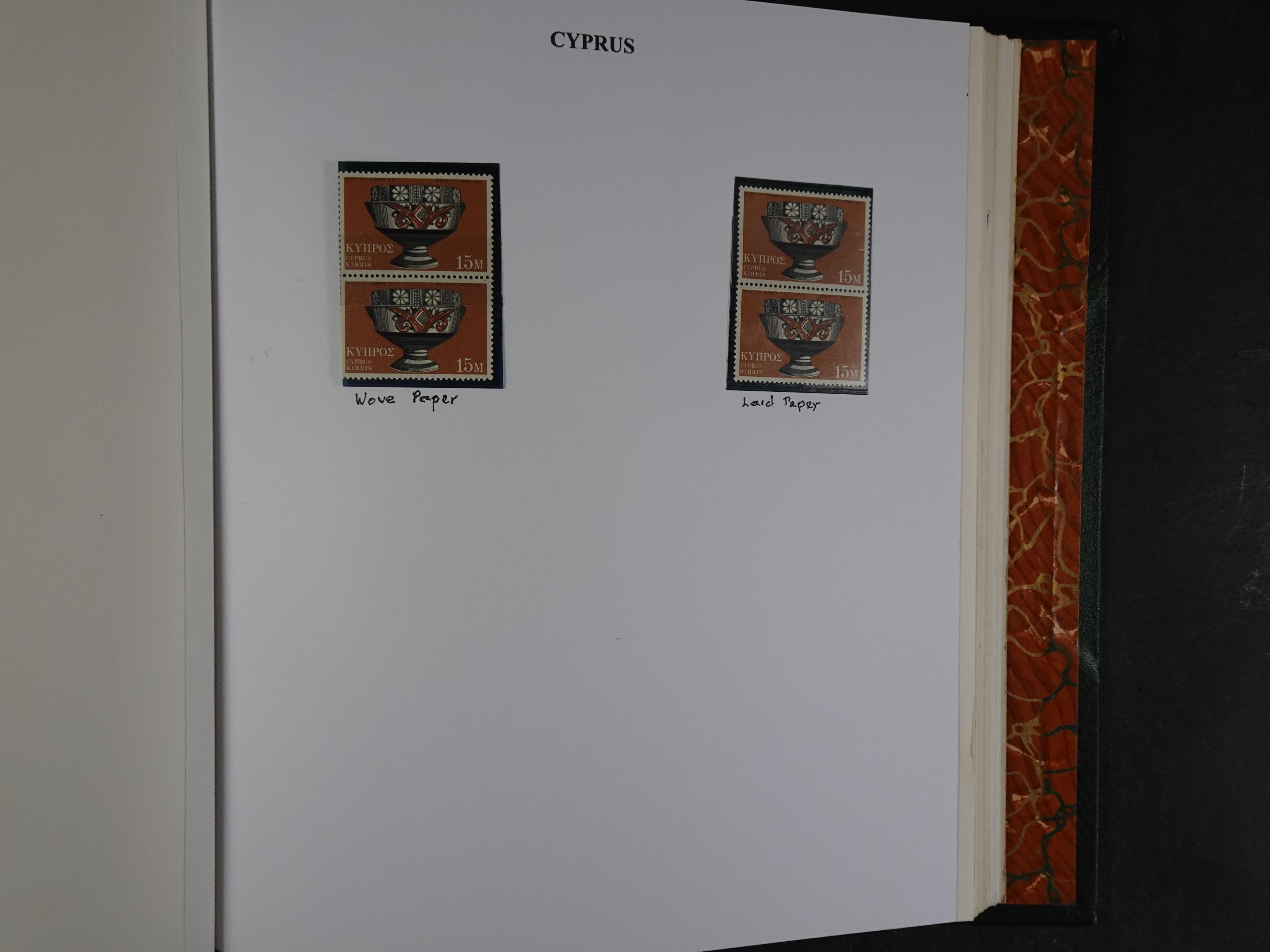 Prachtig en zeer uitgebreid collecte, waarbij dubbel verzameling. Tevens specimen, plaatfouten, boekjes, watermerken op blauwe albumbladeren.  419