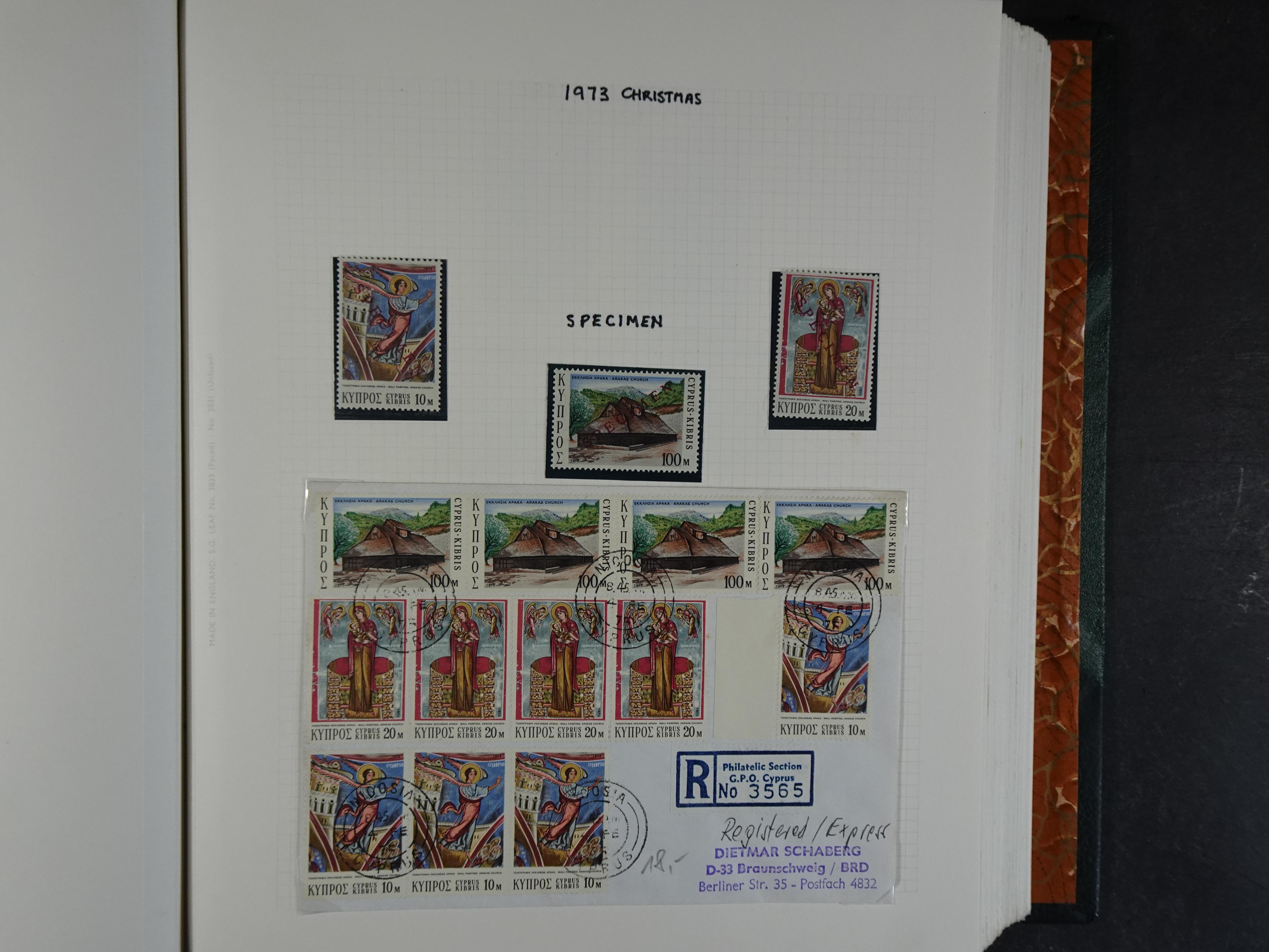 Prachtig en zeer uitgebreid collecte, waarbij dubbel verzameling. Tevens specimen, plaatfouten, boekjes, watermerken op blauwe albumbladeren.  459