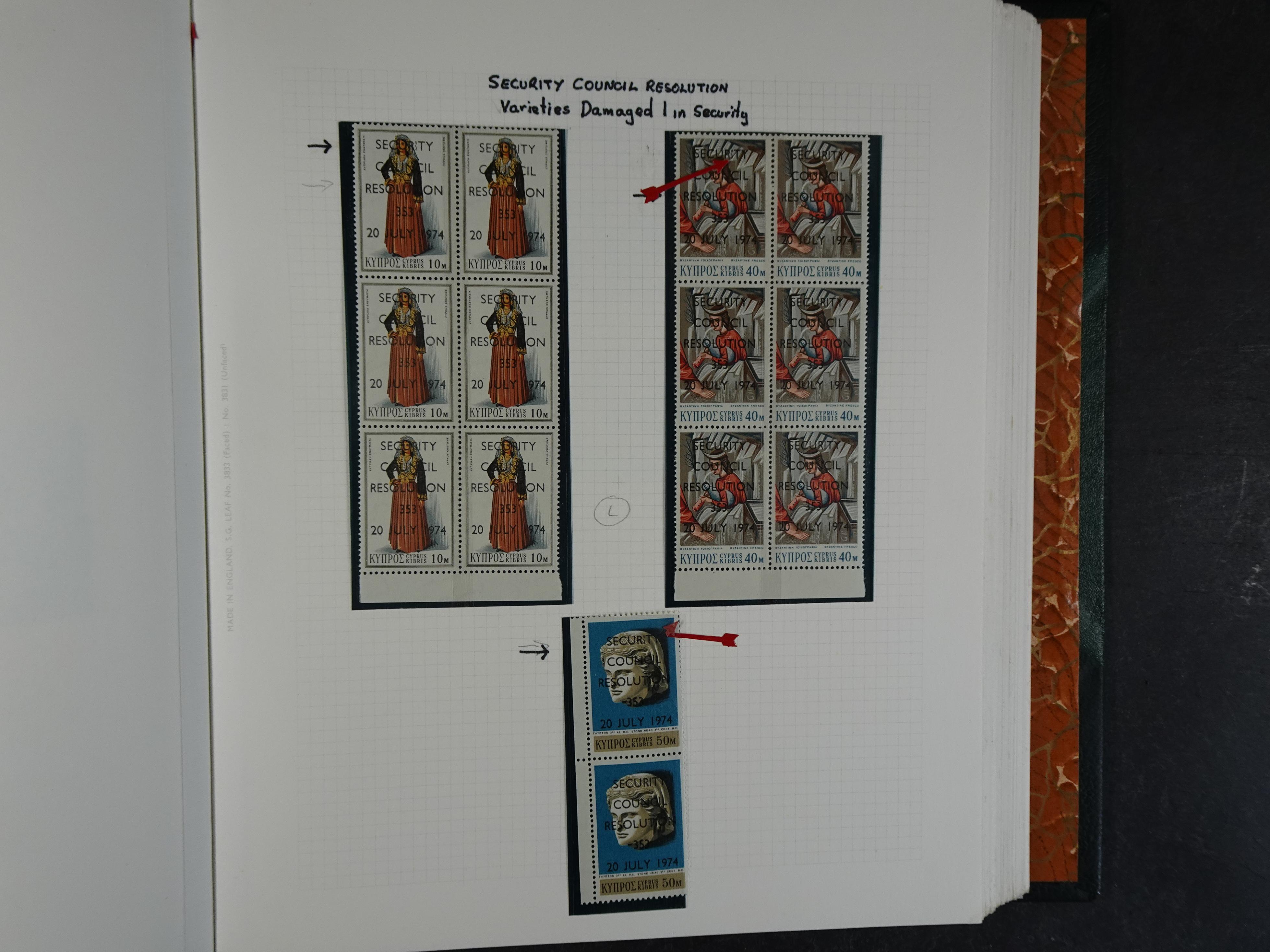 Prachtig en zeer uitgebreid collecte, waarbij dubbel verzameling. Tevens specimen, plaatfouten, boekjes, watermerken op blauwe albumbladeren.  472