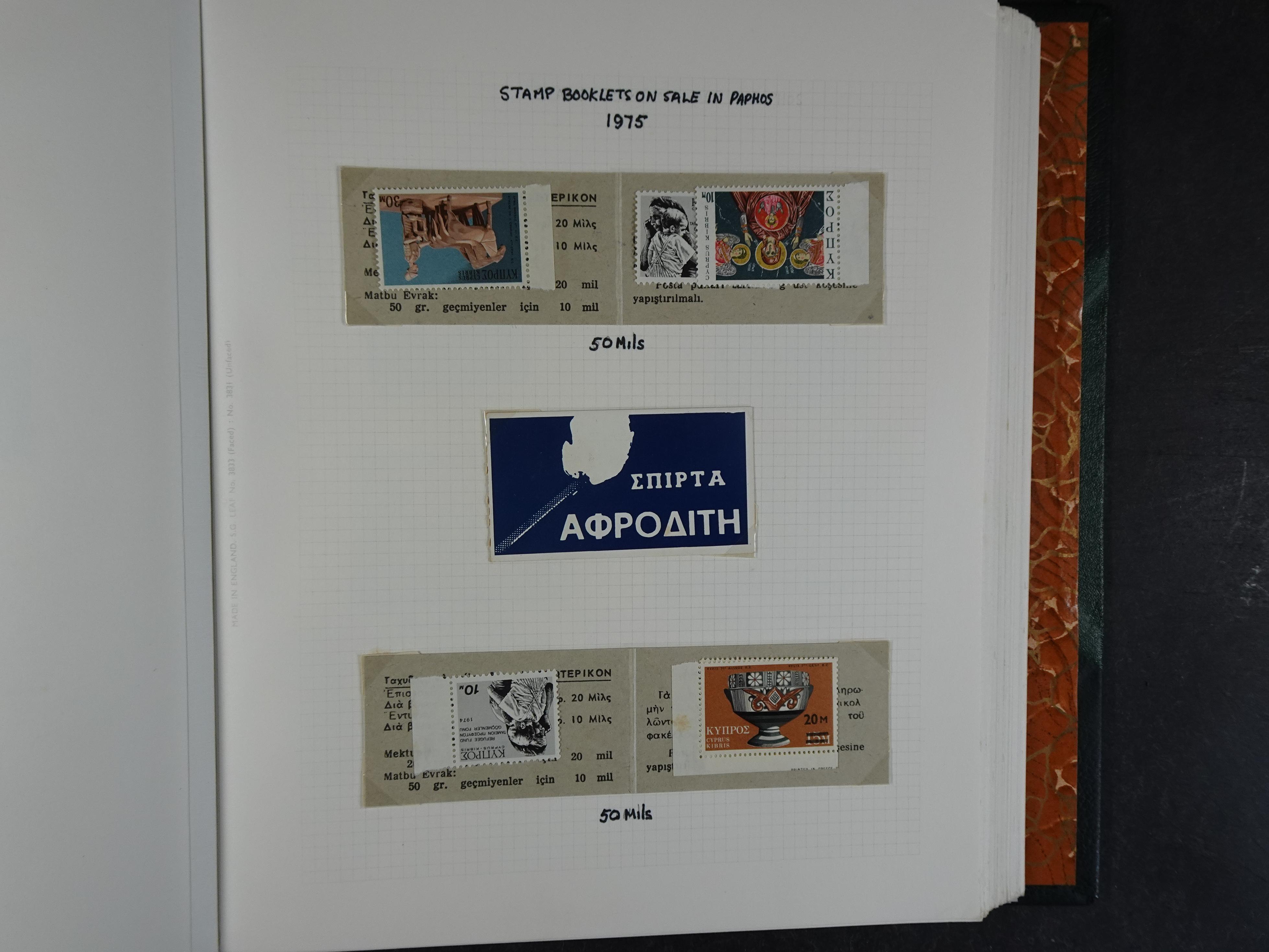 Prachtig en zeer uitgebreid collecte, waarbij dubbel verzameling. Tevens specimen, plaatfouten, boekjes, watermerken op blauwe albumbladeren.  477