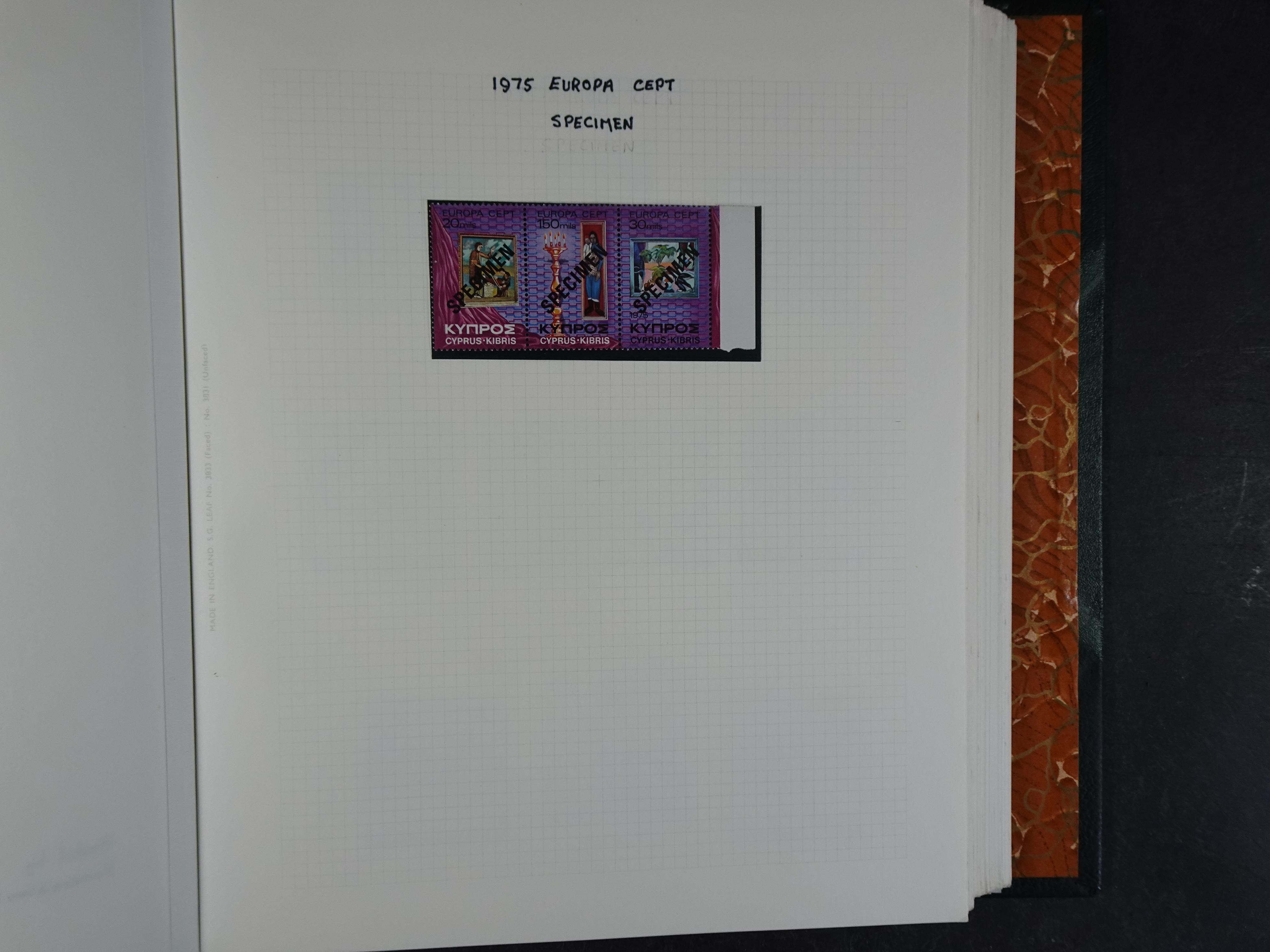 Prachtig en zeer uitgebreid collecte, waarbij dubbel verzameling. Tevens specimen, plaatfouten, boekjes, watermerken op blauwe albumbladeren.  485