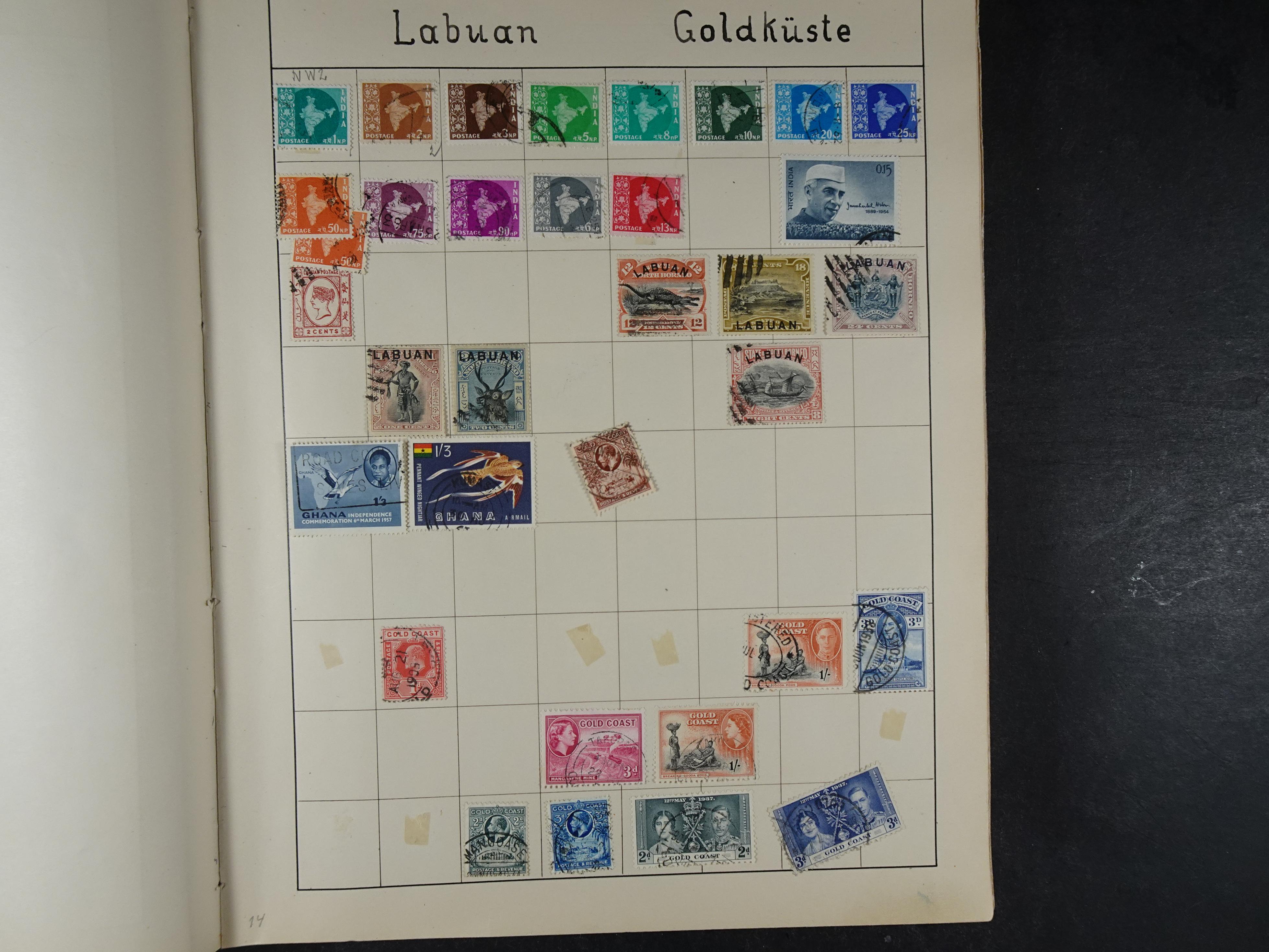 Mooie verzameling met ook China en Japan. 13