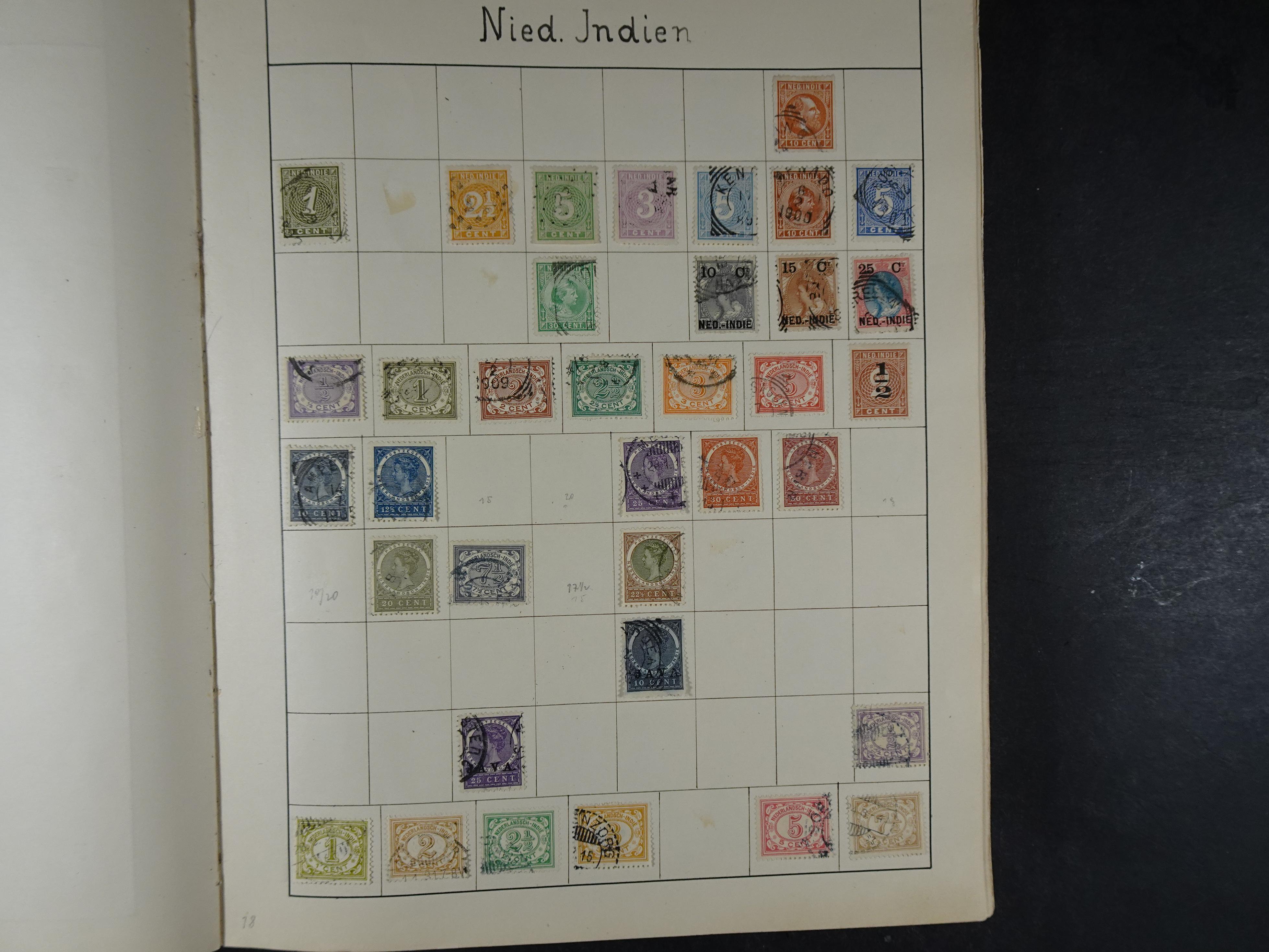 Mooie verzameling met ook China en Japan. 17