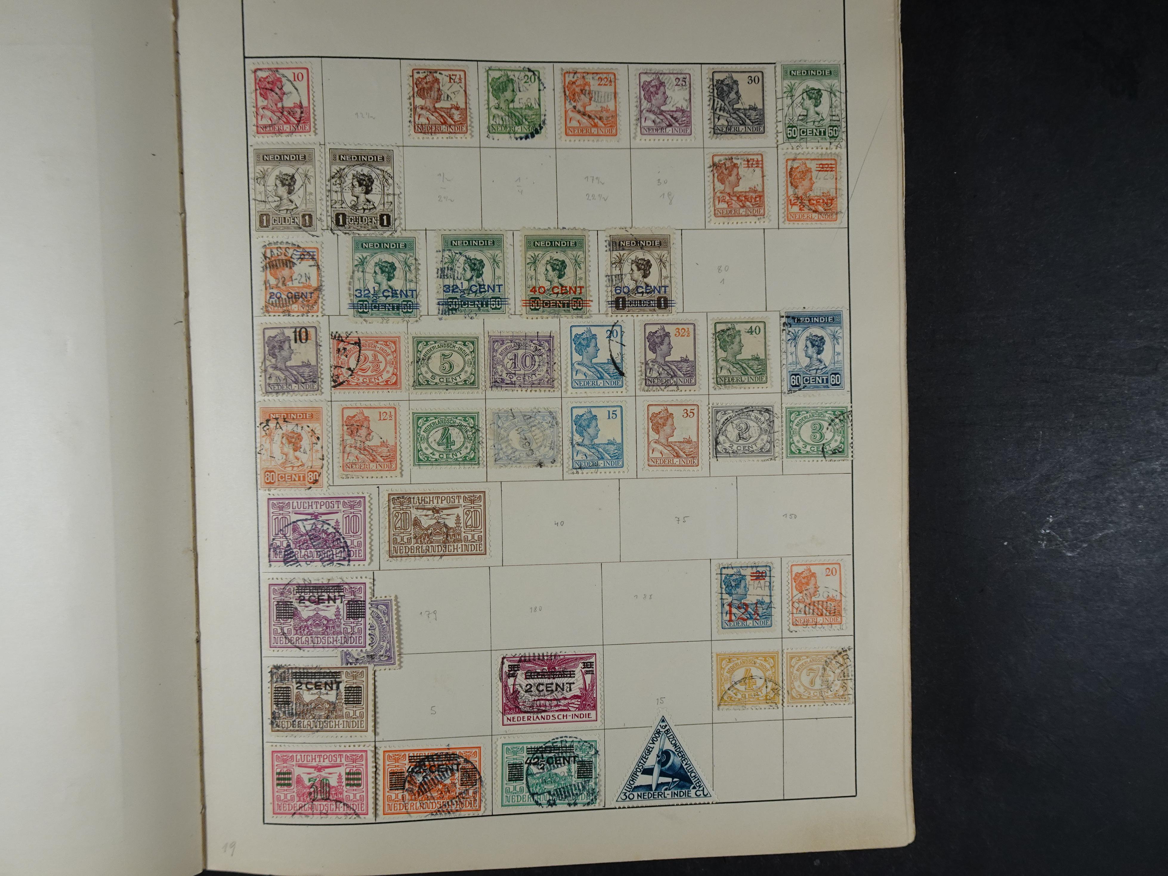 Mooie verzameling met ook China en Japan. 18