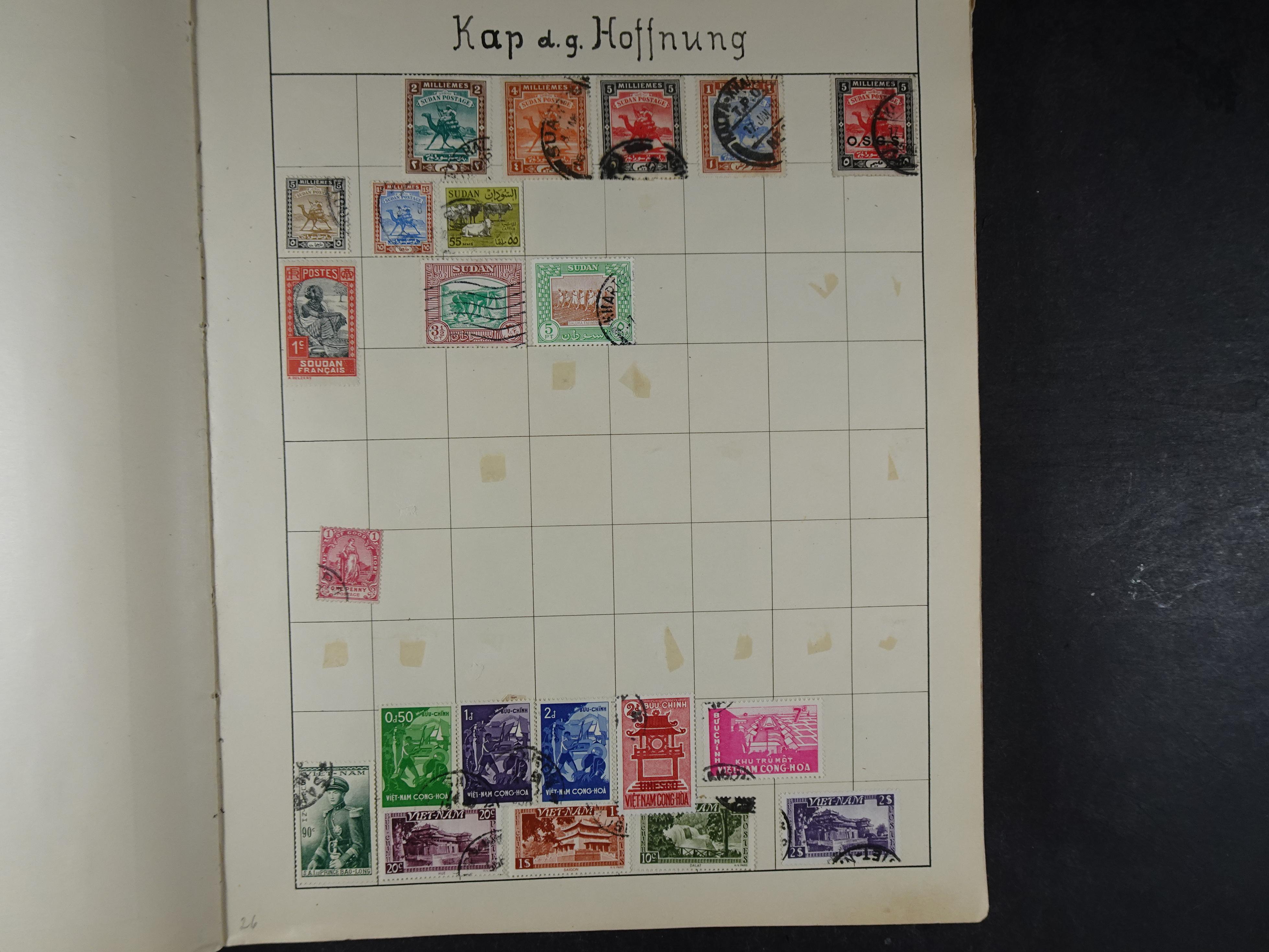 Mooie verzameling met ook China en Japan. 26