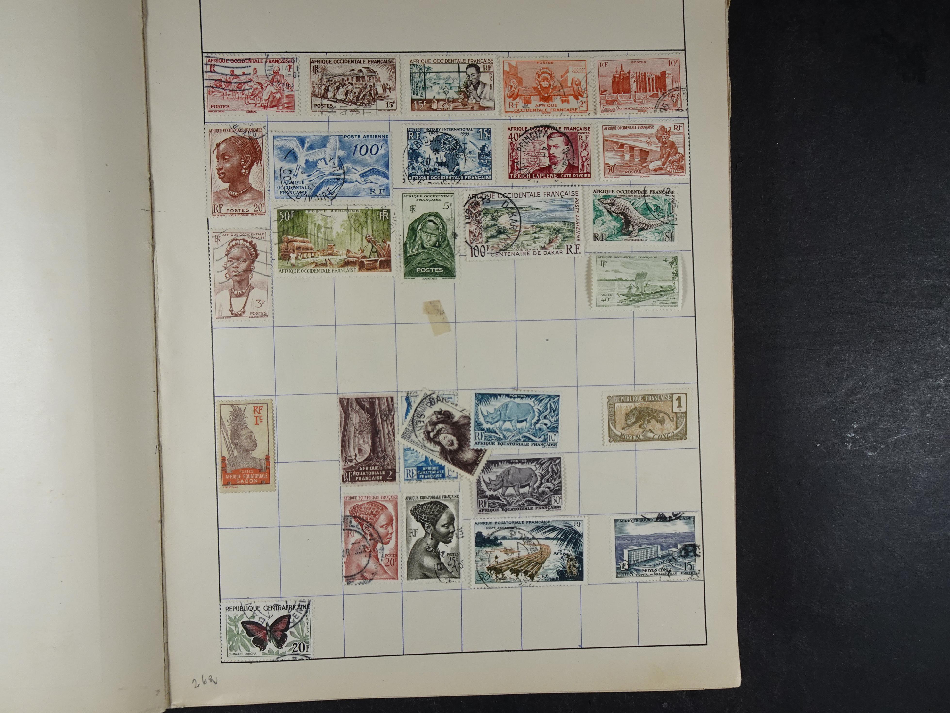 Mooie verzameling met ook China en Japan. 27