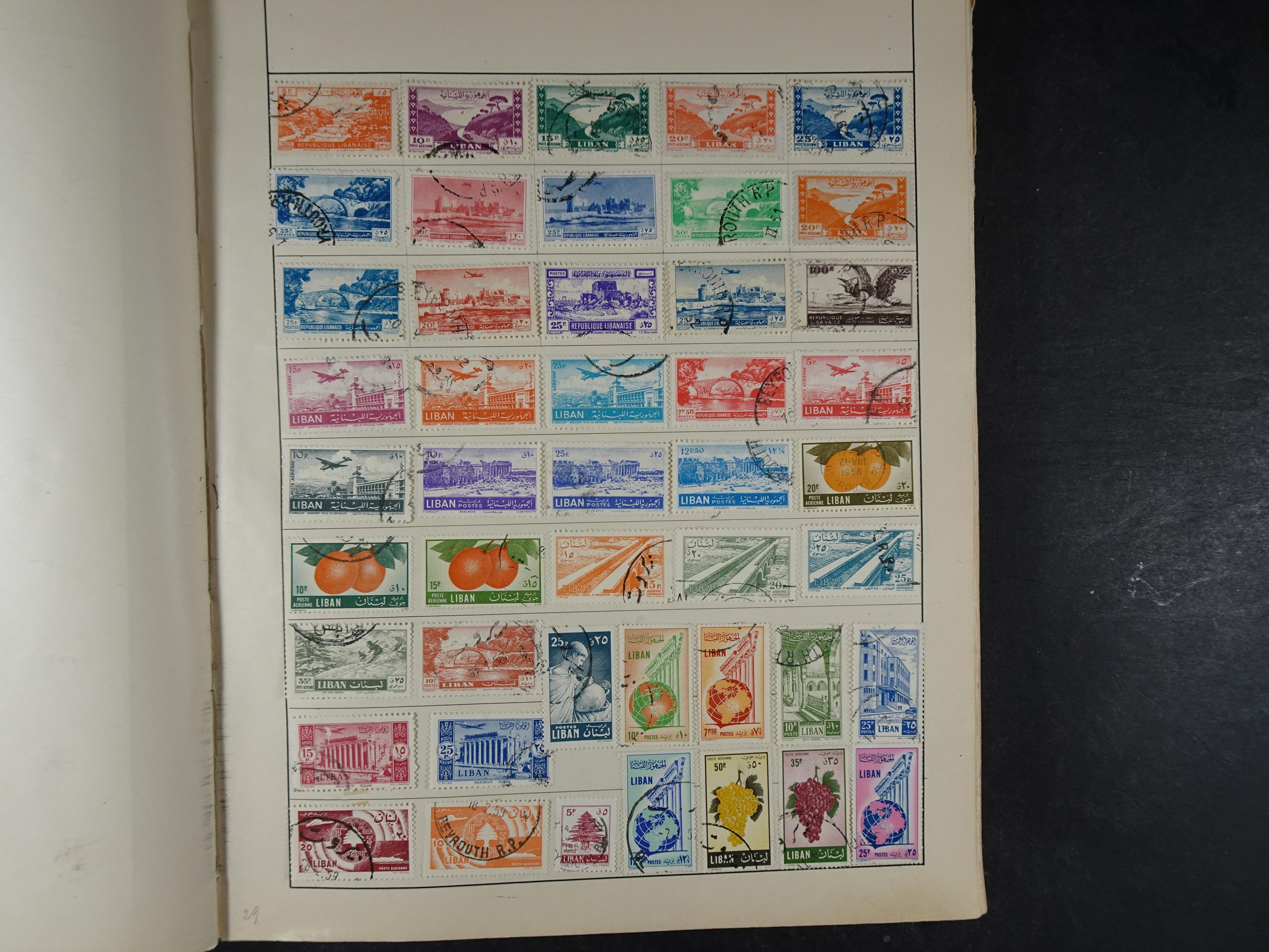 Mooie verzameling met ook China en Japan. 30