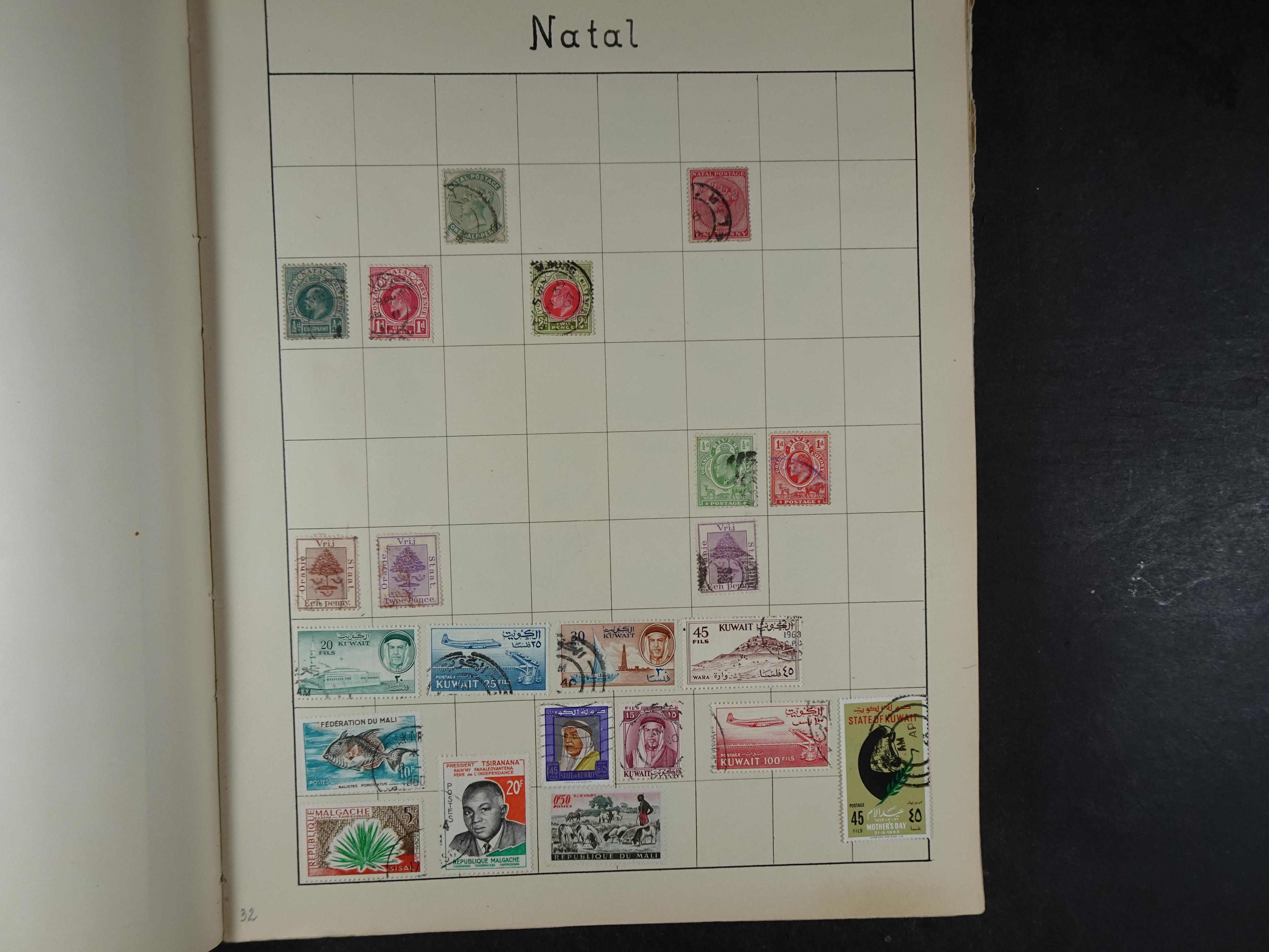 Mooie verzameling met ook China en Japan. 34