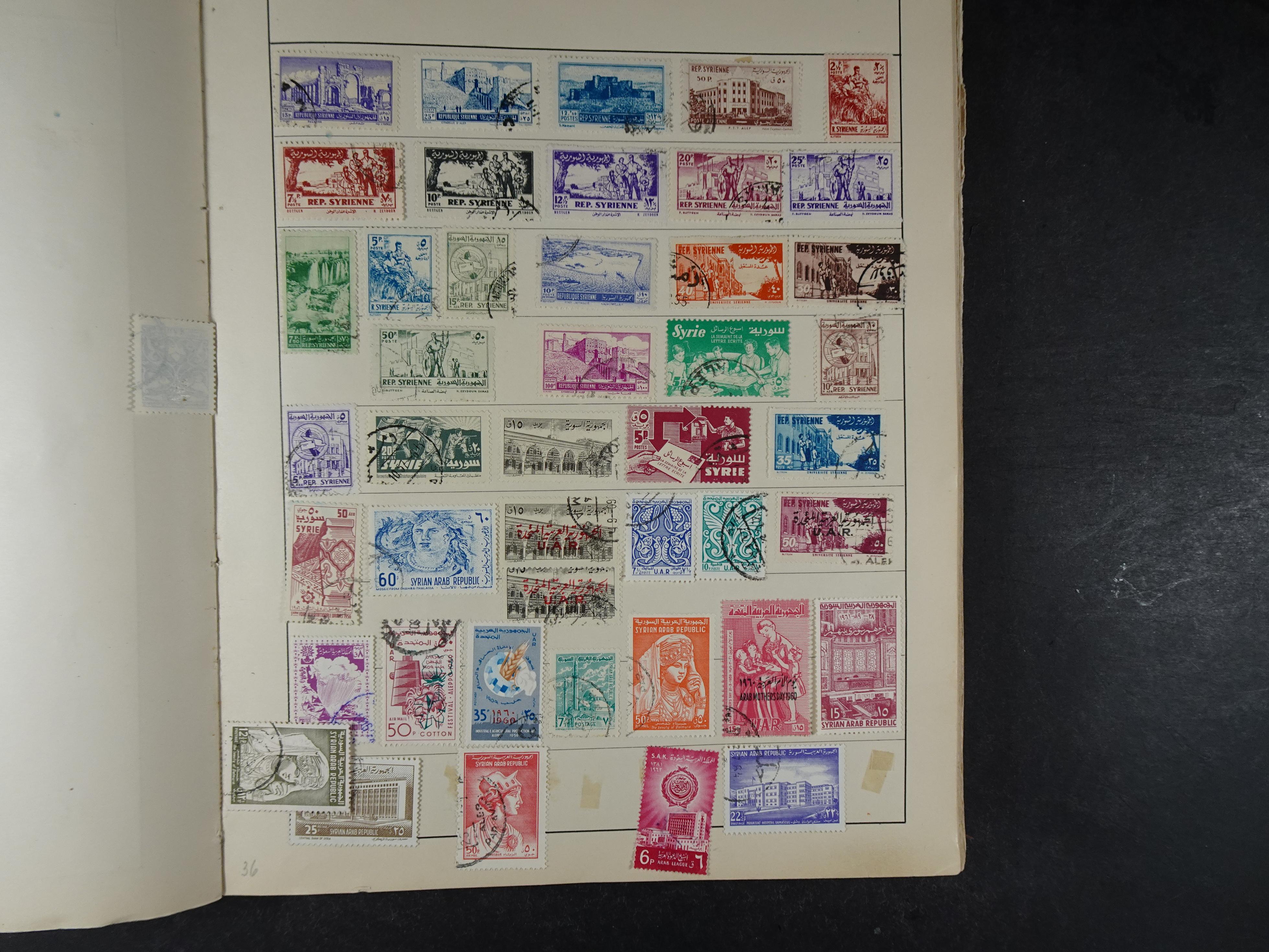 Mooie verzameling met ook China en Japan. 38