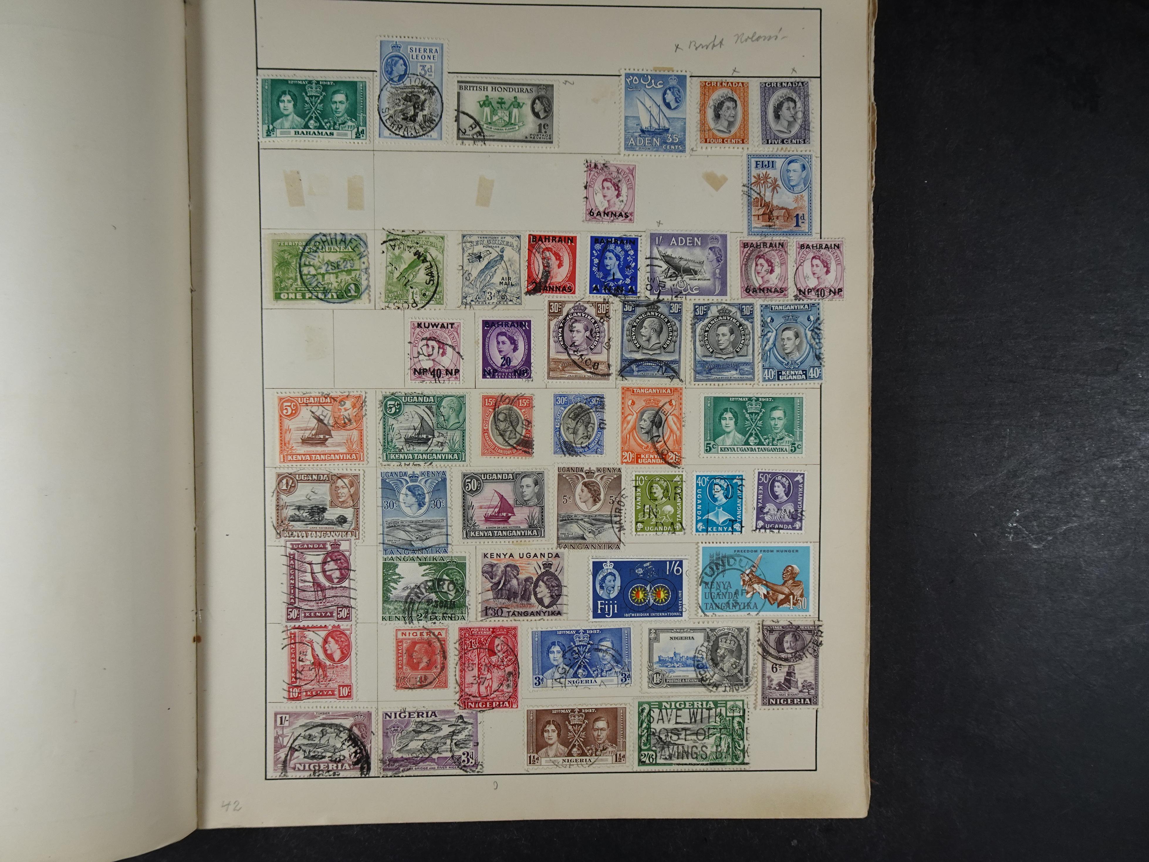 Mooie verzameling met ook China en Japan. 44