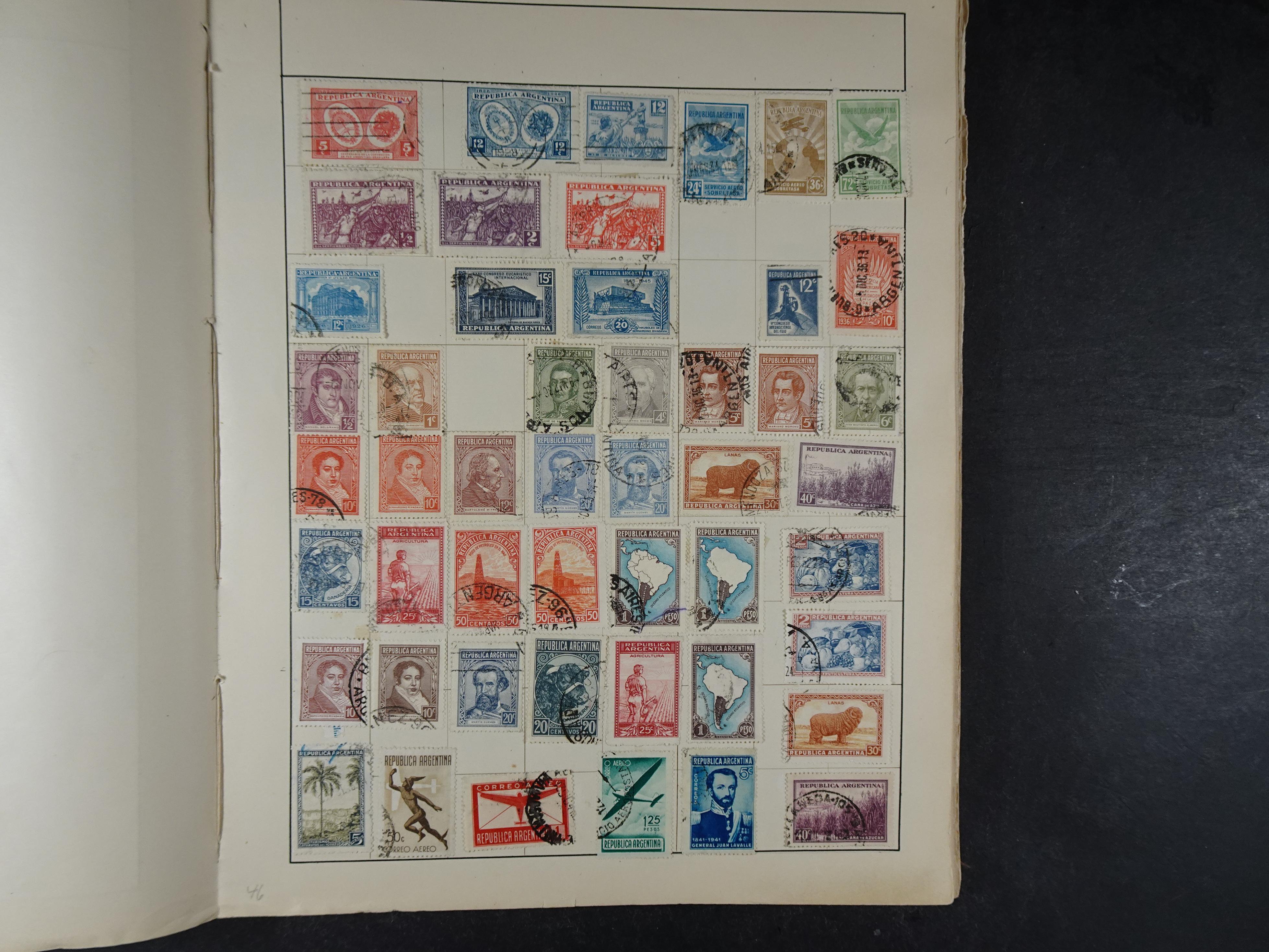 Mooie verzameling met ook China en Japan. 48