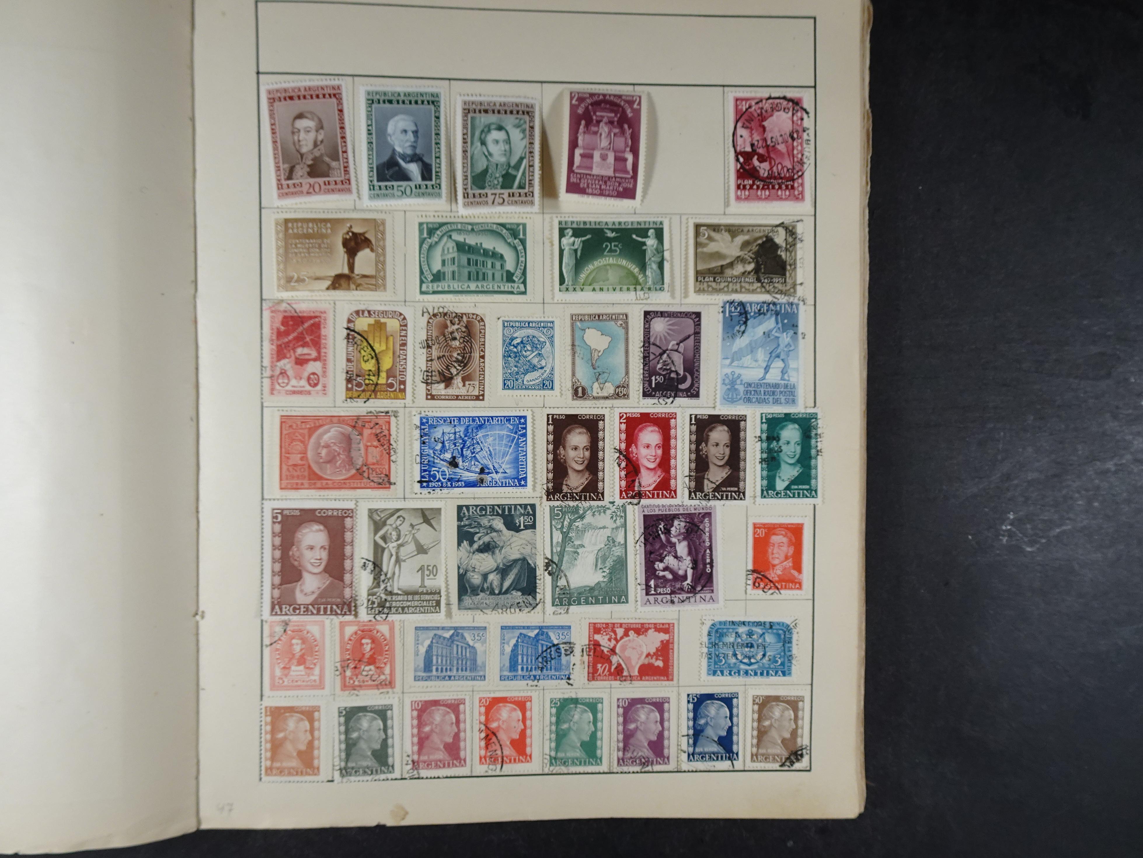 Mooie verzameling met ook China en Japan. 49