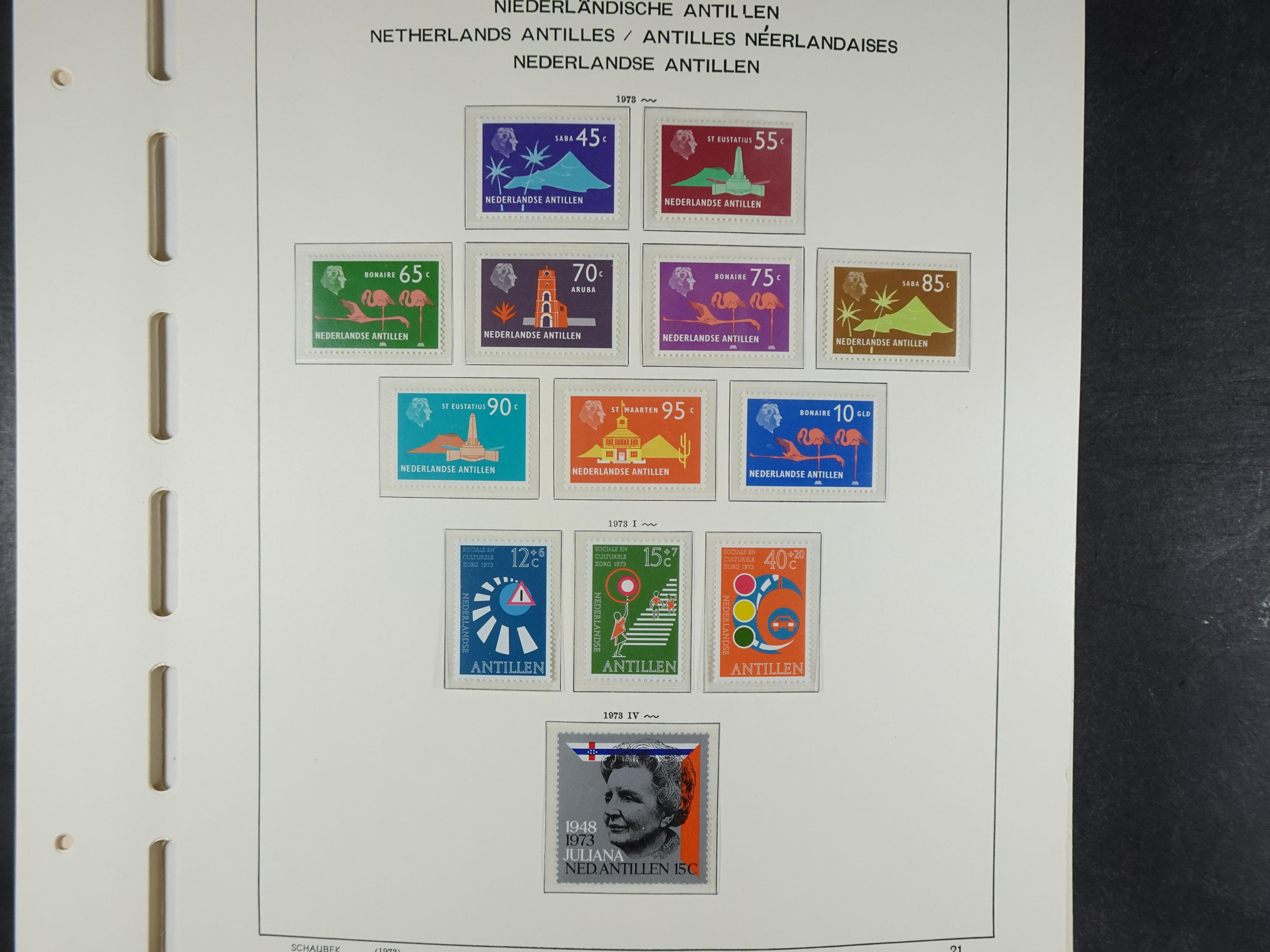 1949 - 2010 compleet postfris op ENFACE NA, deze heeft lichte plakker 23