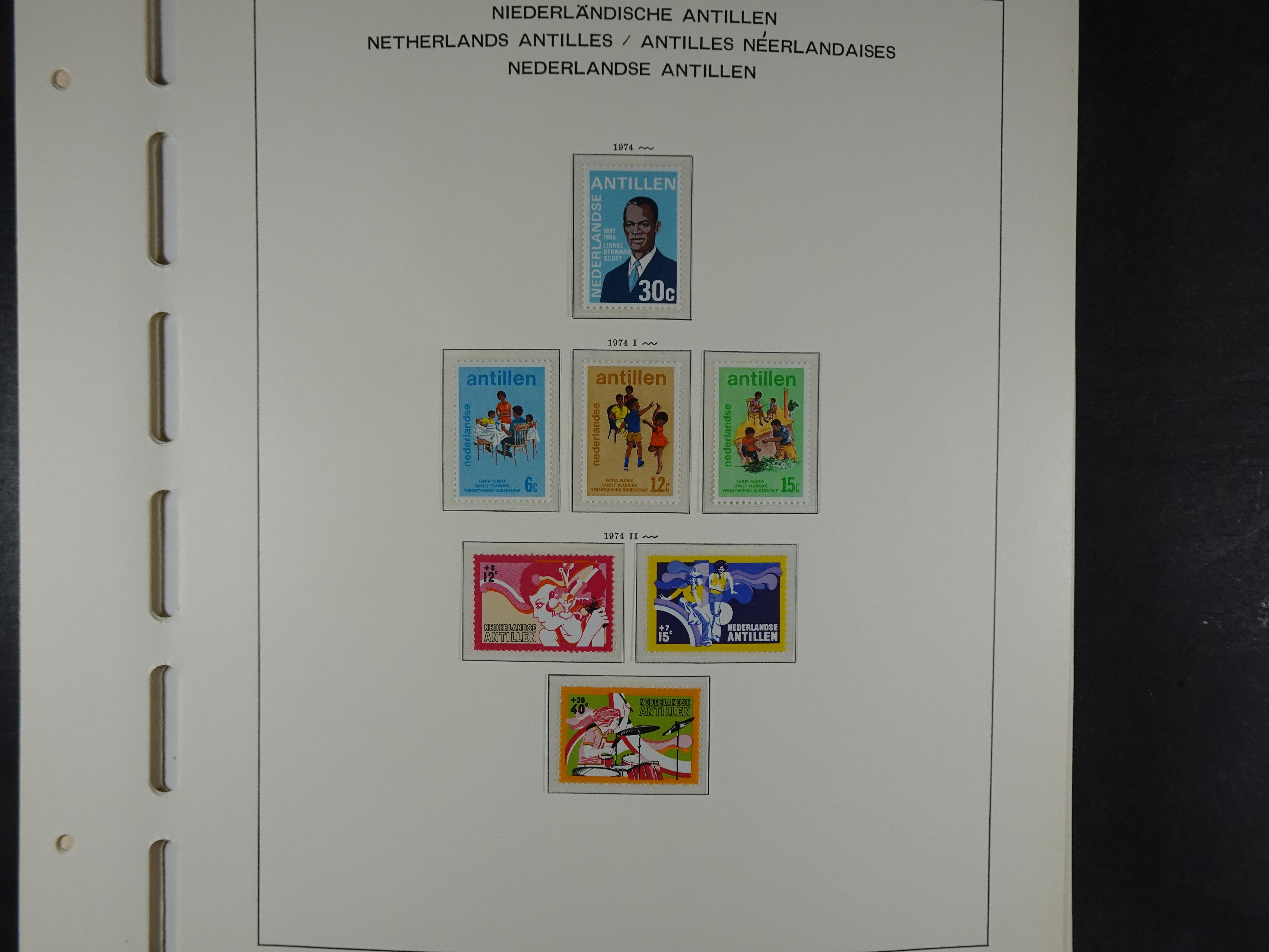 1949 - 2010 compleet postfris op ENFACE NA, deze heeft lichte plakker 25