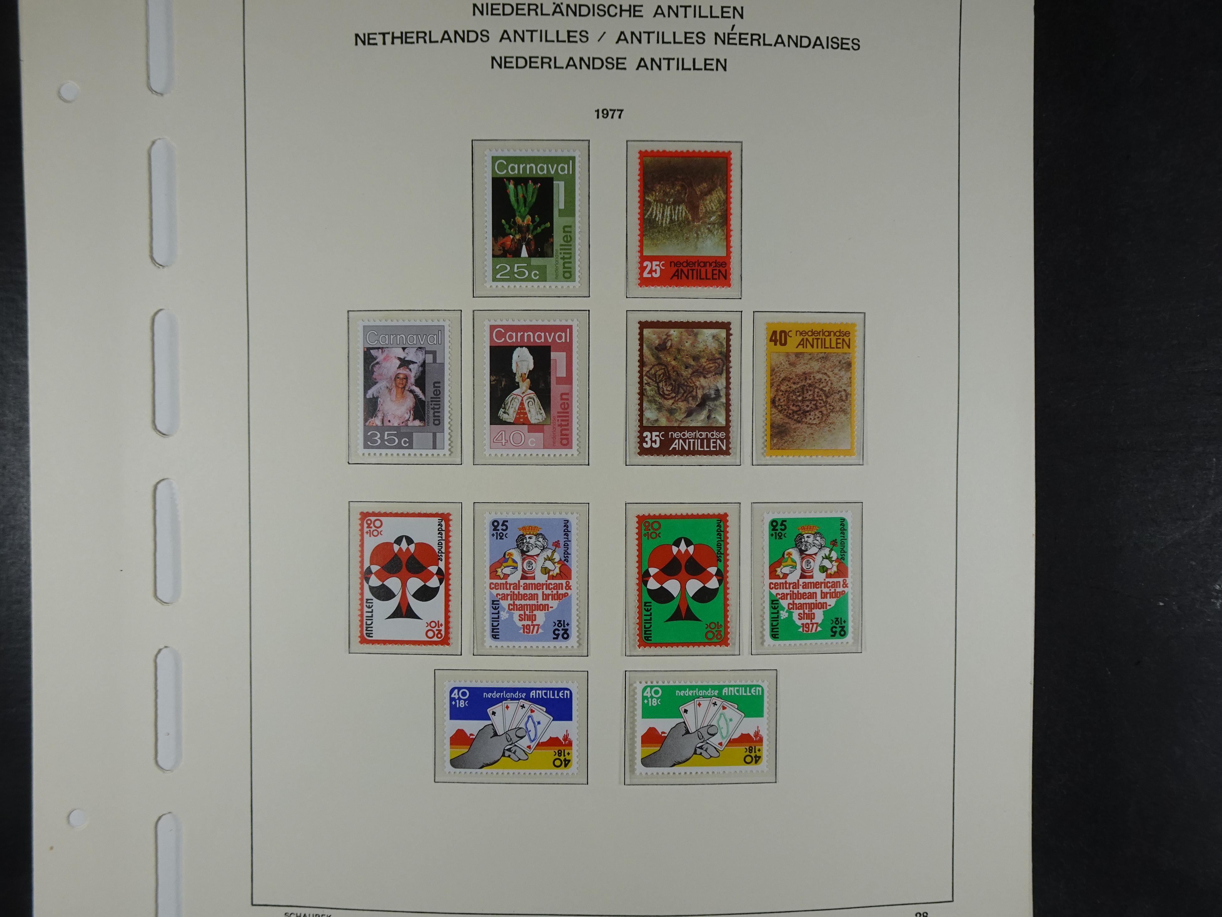 1949 - 2010 compleet postfris op ENFACE NA, deze heeft lichte plakker 30