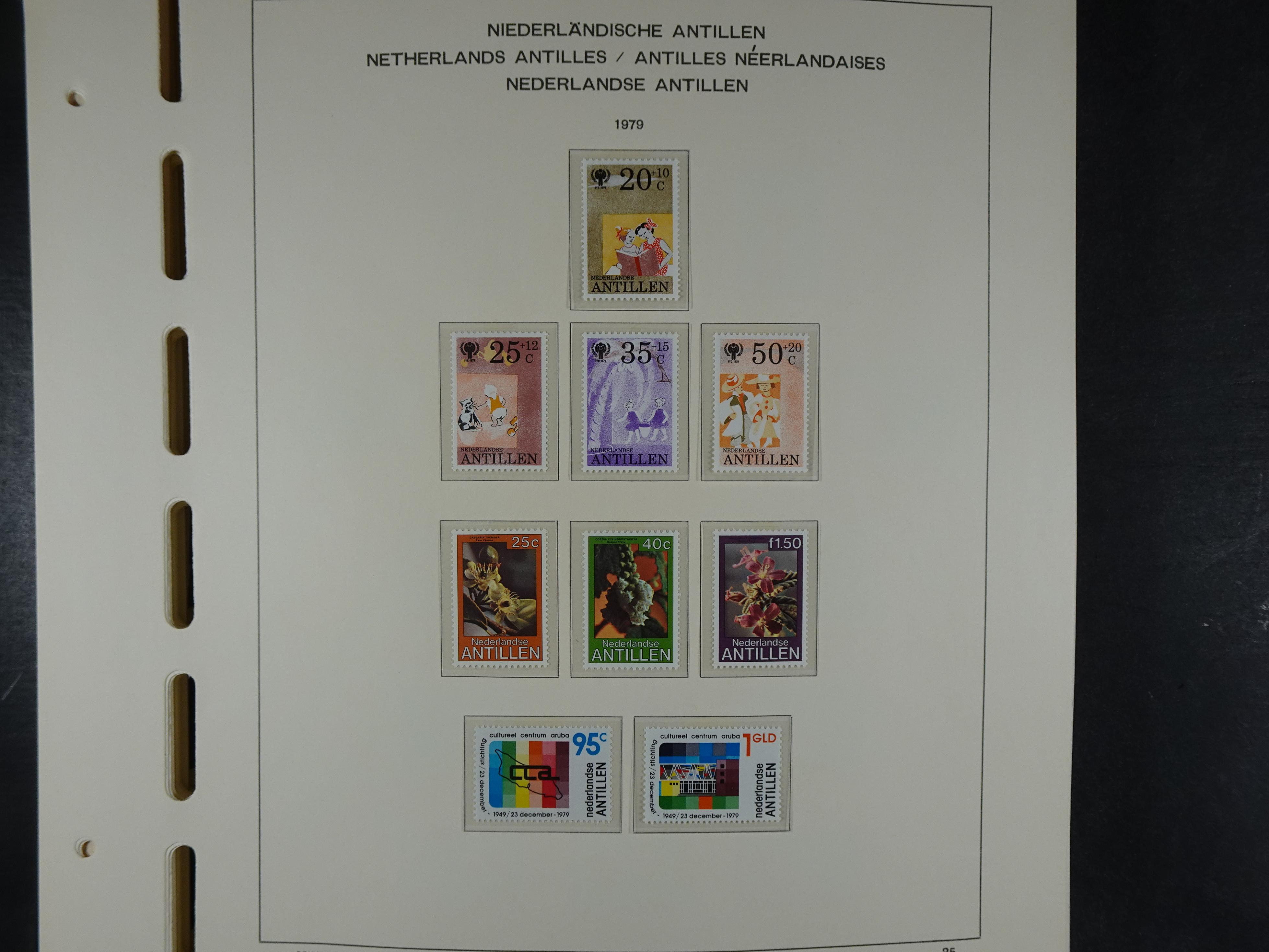 1949 - 2010 compleet postfris op ENFACE NA, deze heeft lichte plakker 39